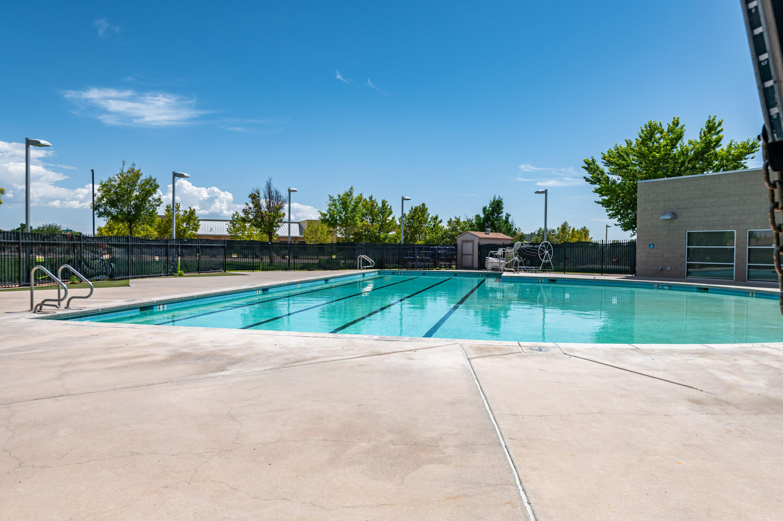 Photo 2 — 1021 Toscana Drive SE