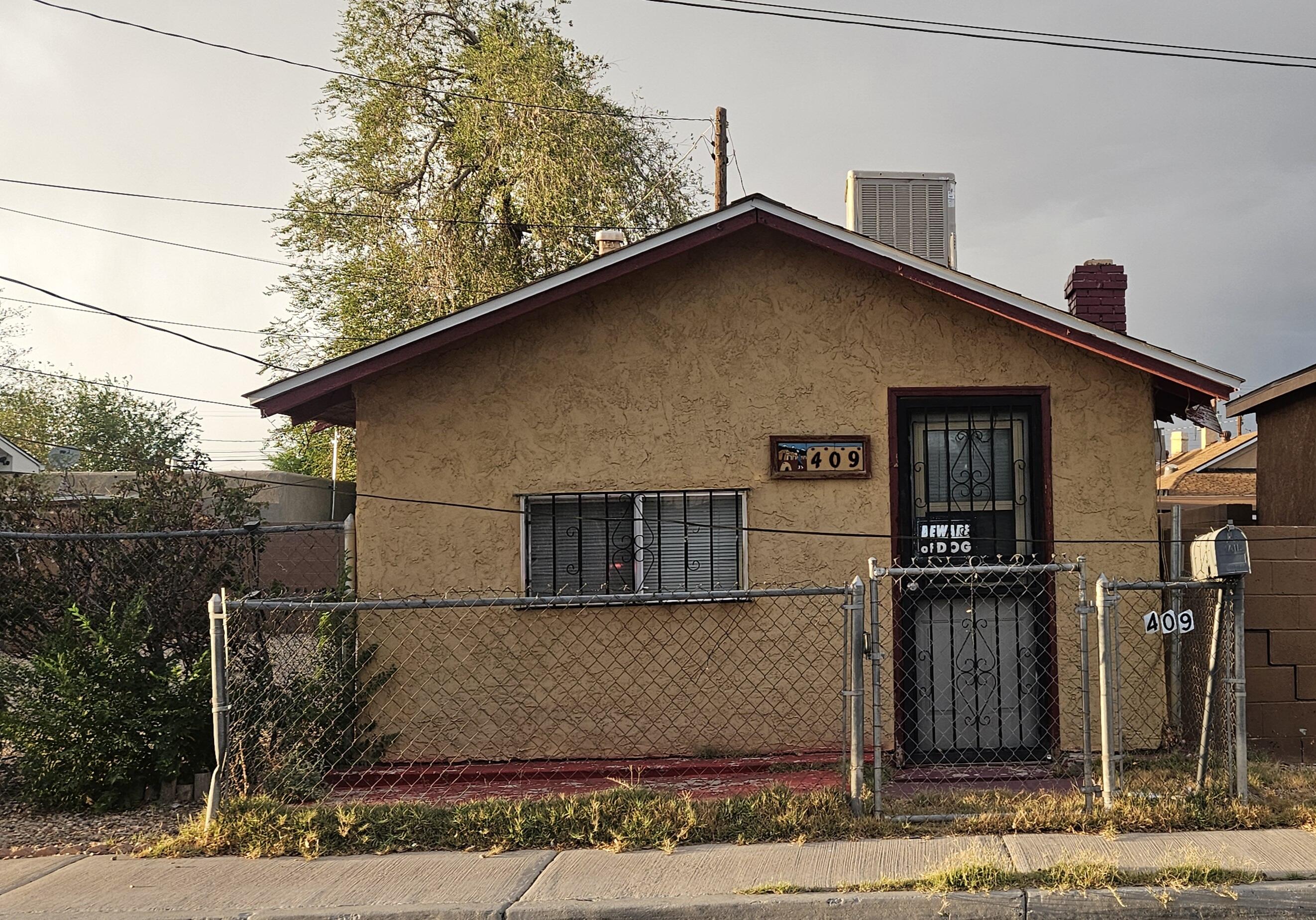 409 Prospect Avenue NW, Albuquerque, NM 87102