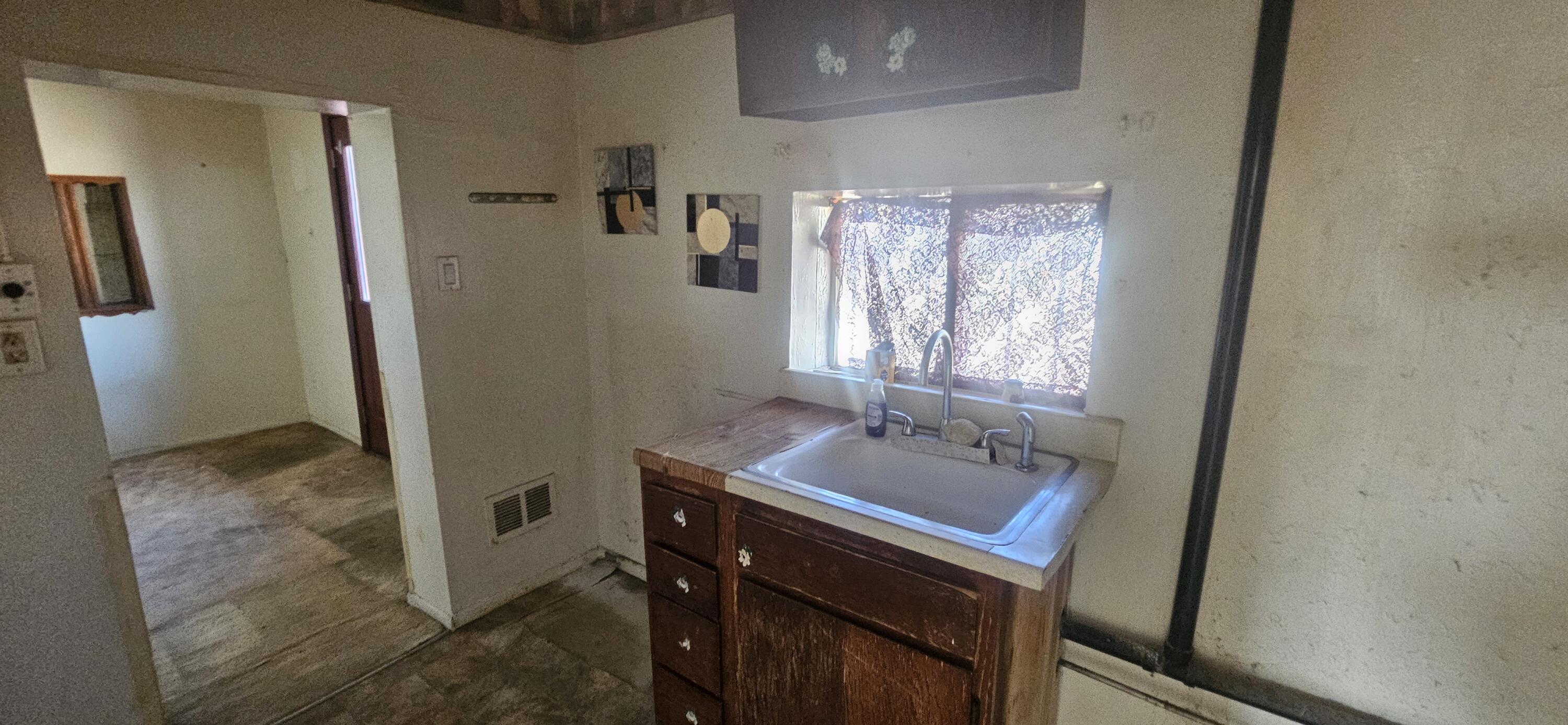 Photo 18 — 409 Prospect Avenue NW