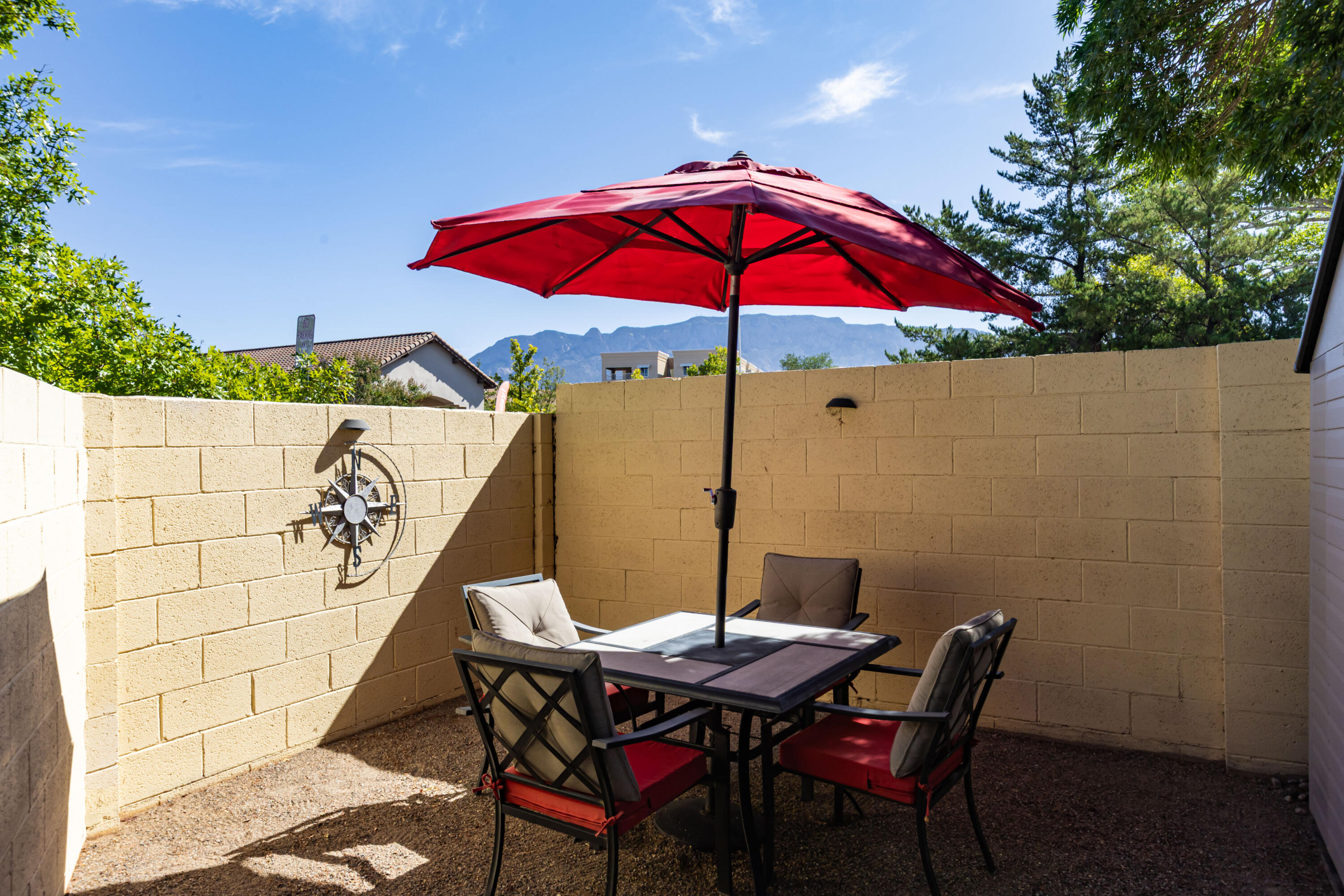 Photo 6 — 7928 Woodhaven Drive NE