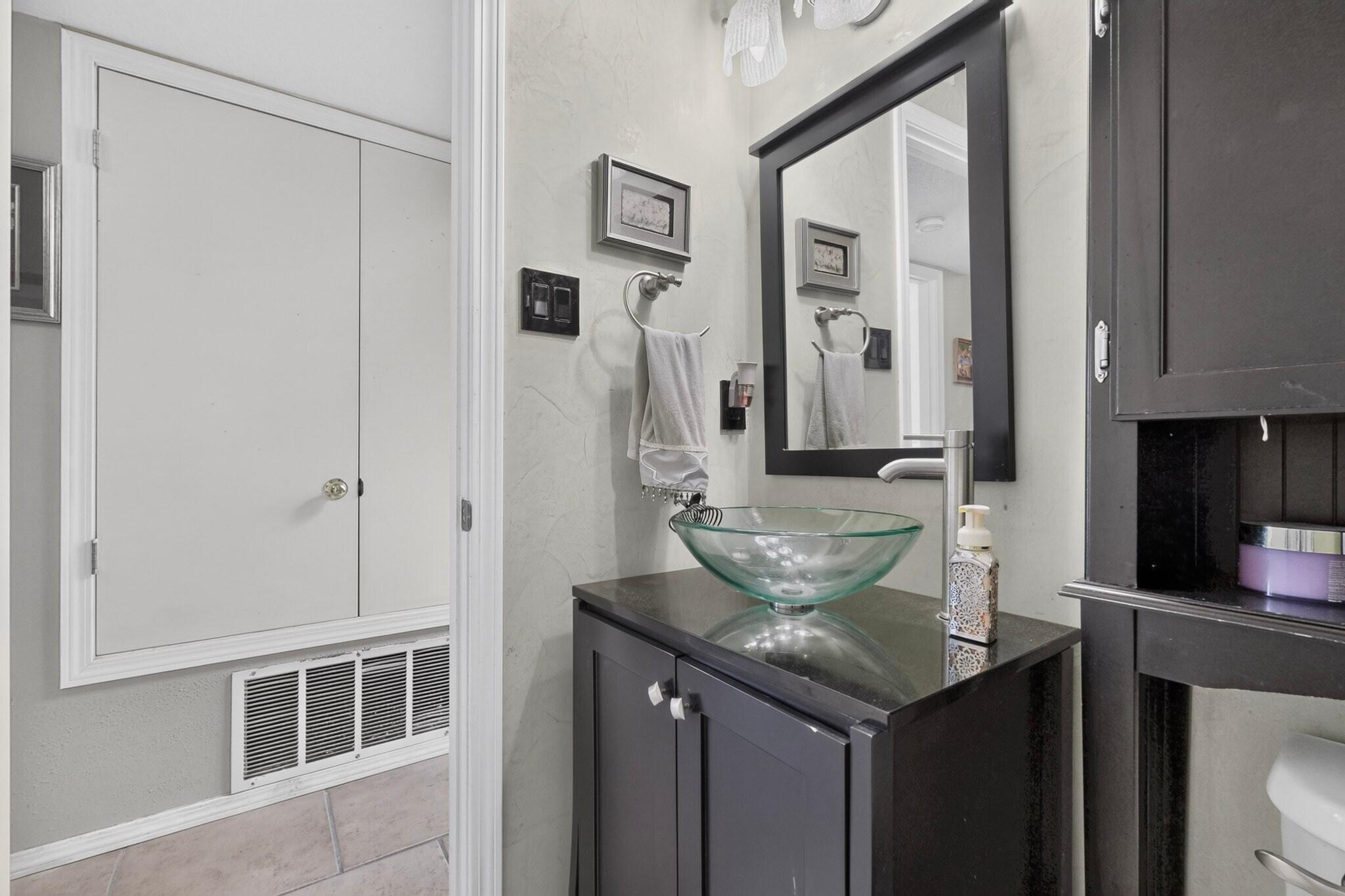 Photo 17 — 3251 Schumacher Street NW
