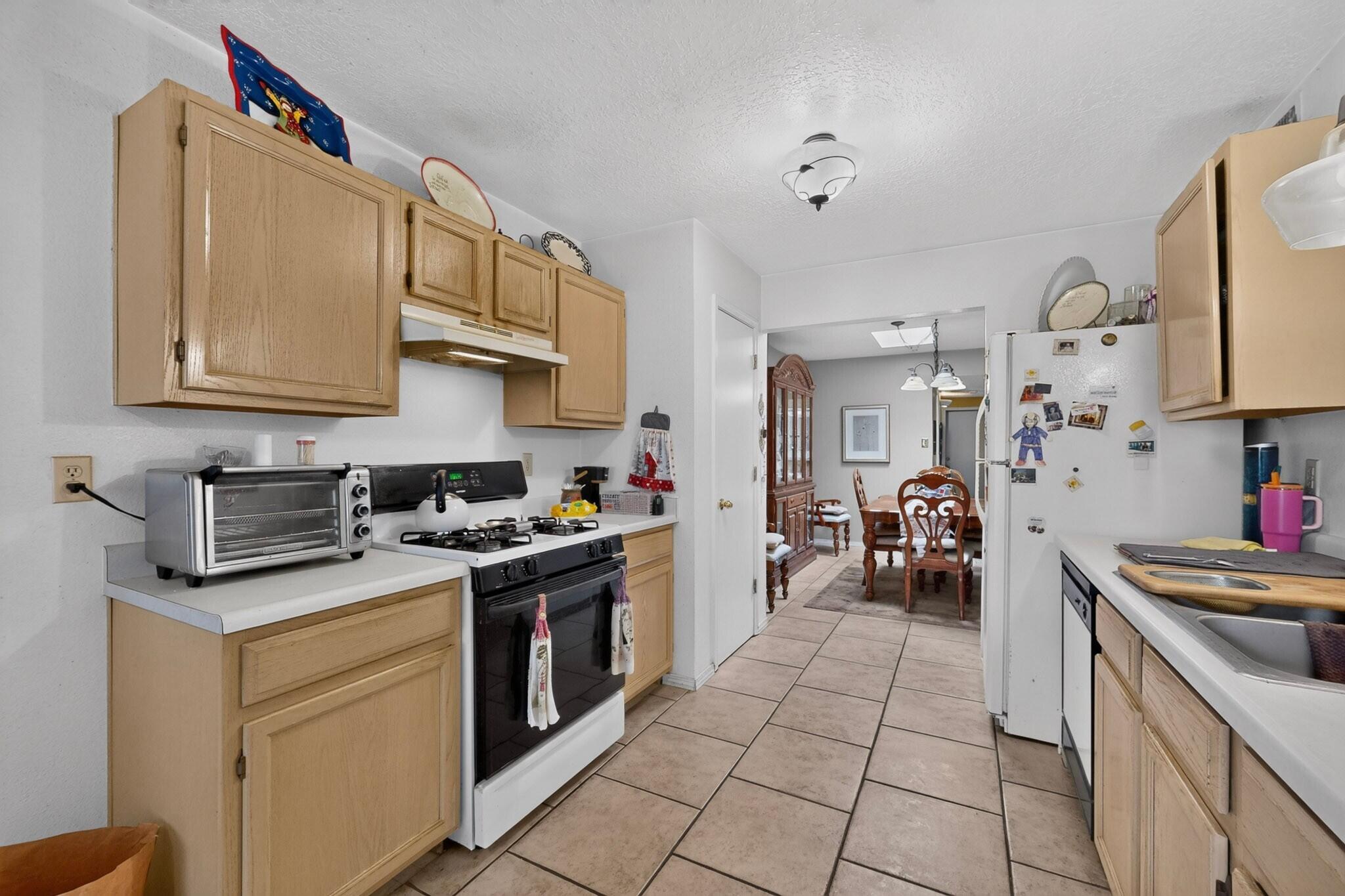 Photo 13 — 3251 Schumacher Street NW