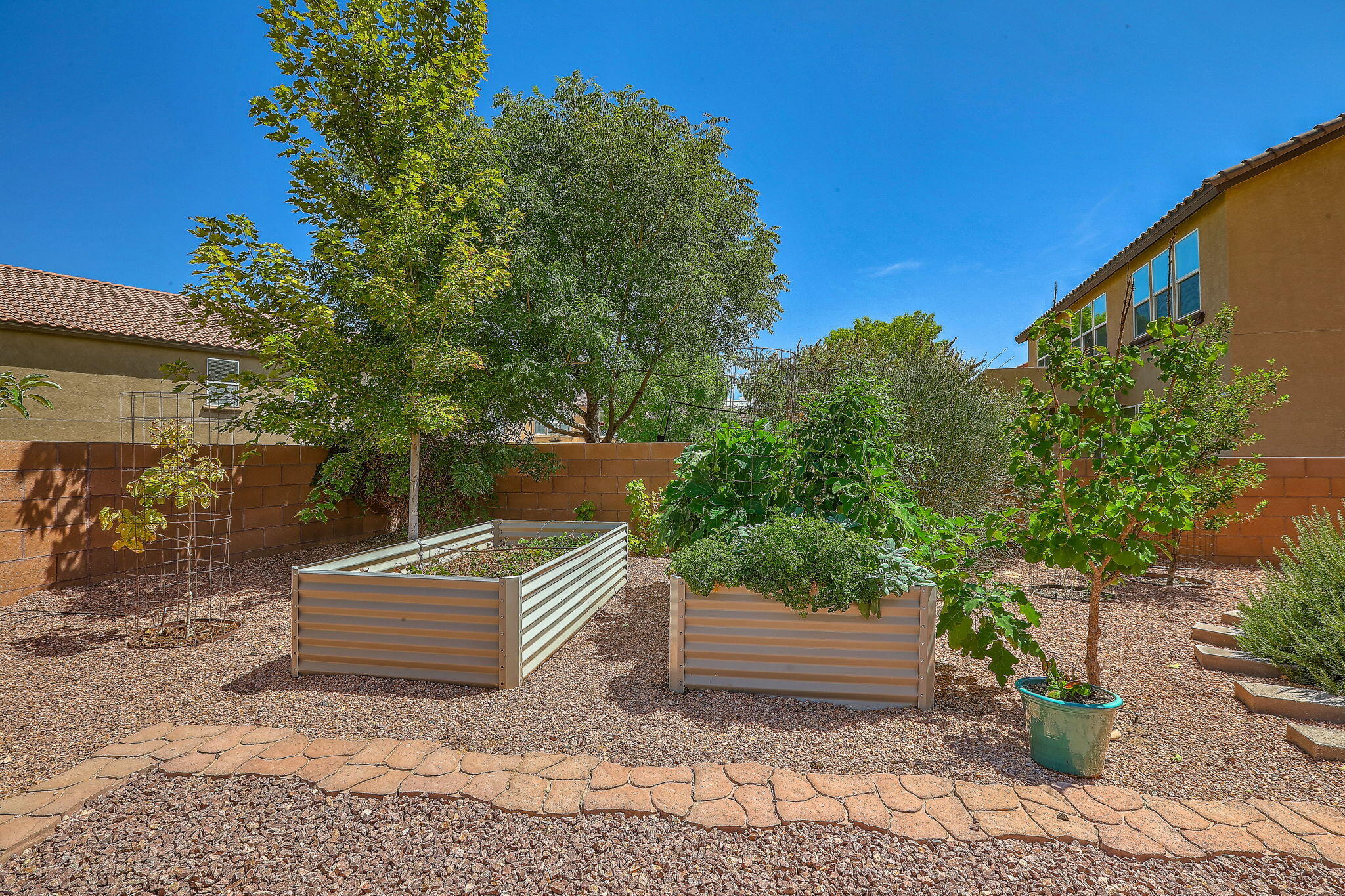 Photo 6 — 39 Paseo Vista Loop NE