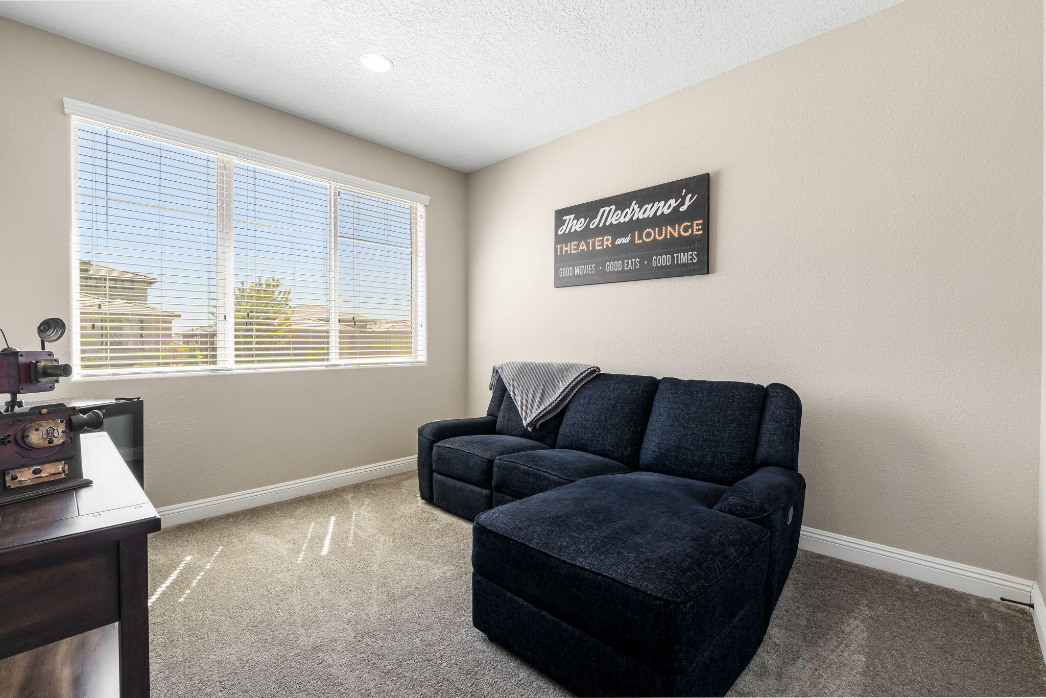 Photo 11 — 2745 Kings Canyon Loop NE