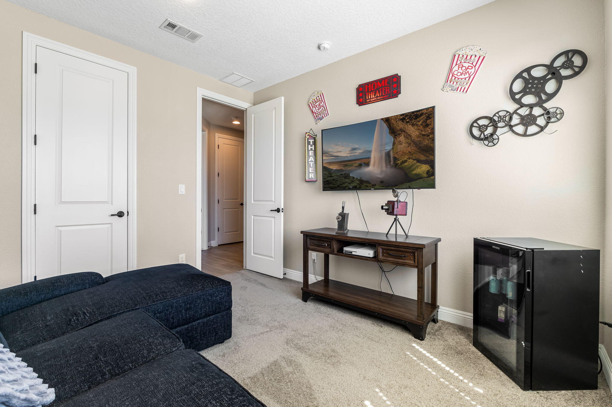 Photo 12 — 2745 Kings Canyon Loop NE