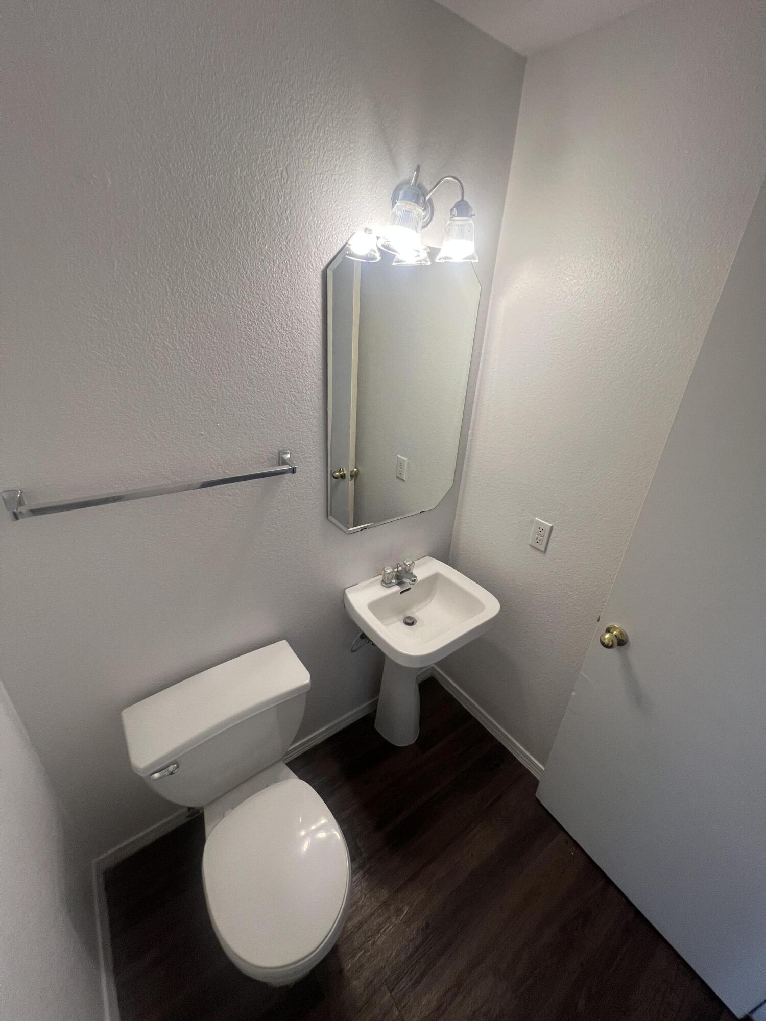 Photo 2 — 8424 Casa Morena Court NW