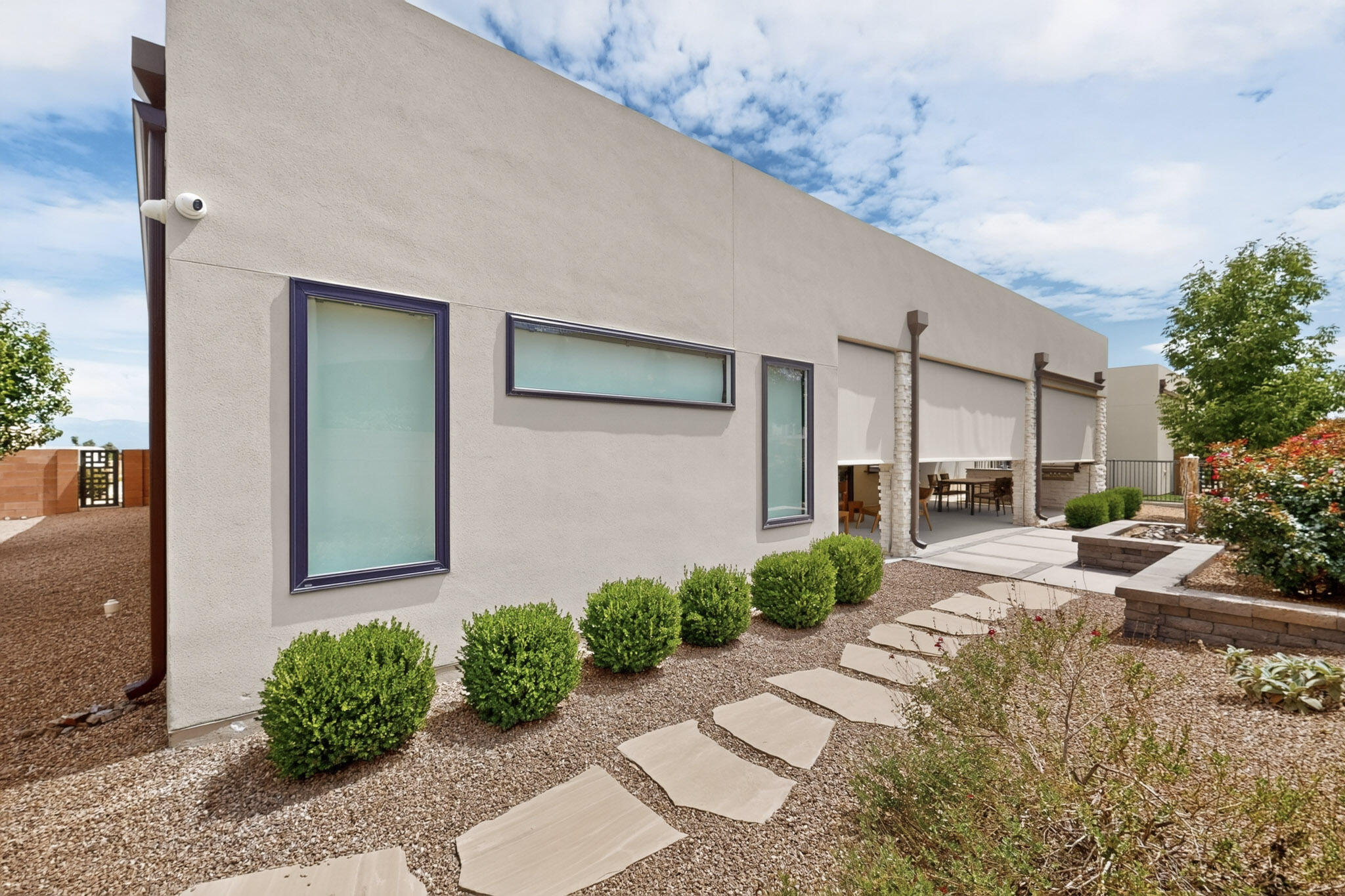 Photo 2 — 6201 Casa Blanca Drive NW