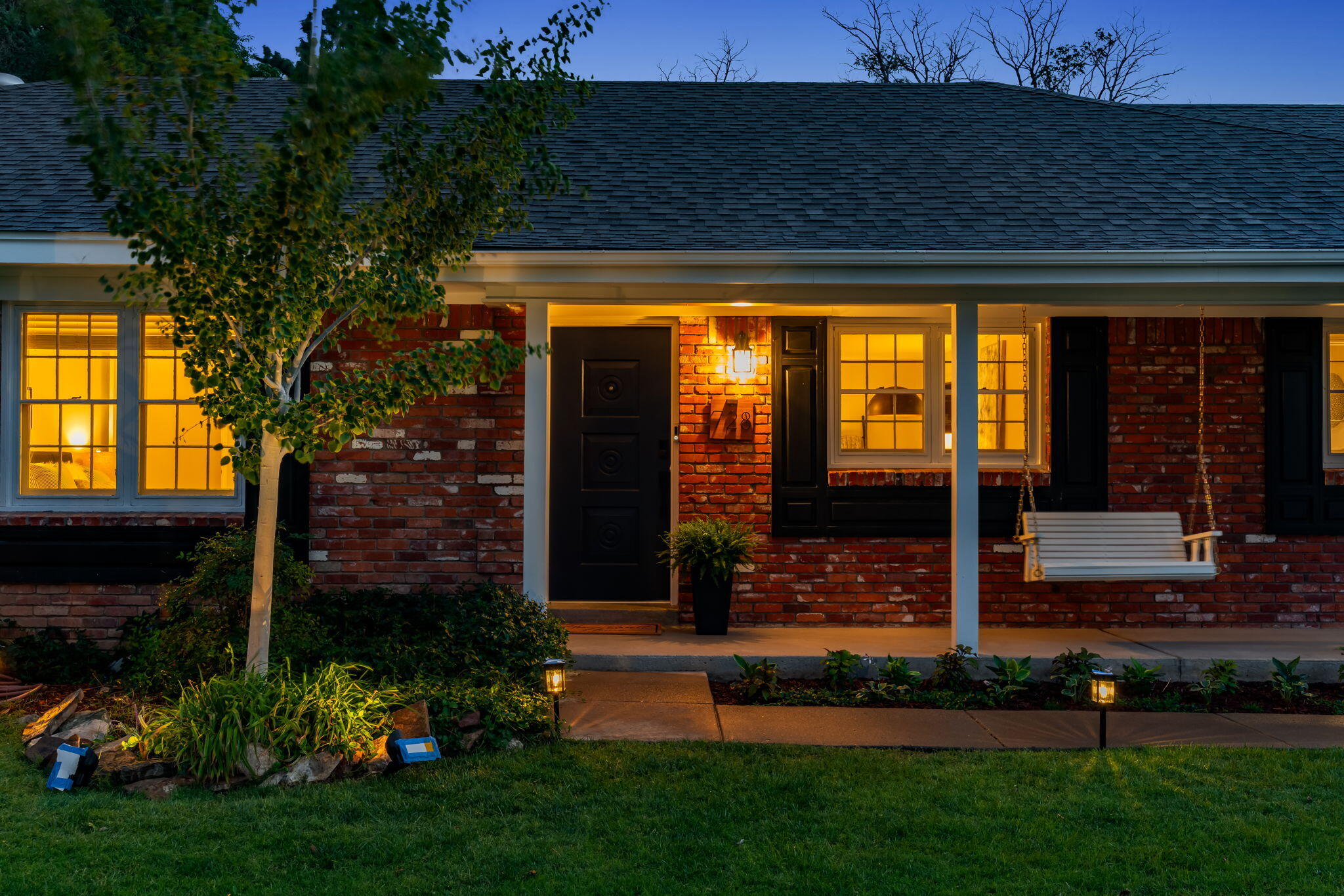Photo 12 — 728 Stagecoach Road SE