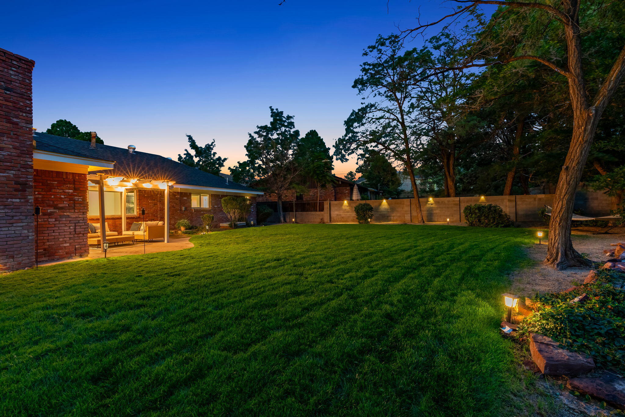 Photo 8 — 728 Stagecoach Road SE