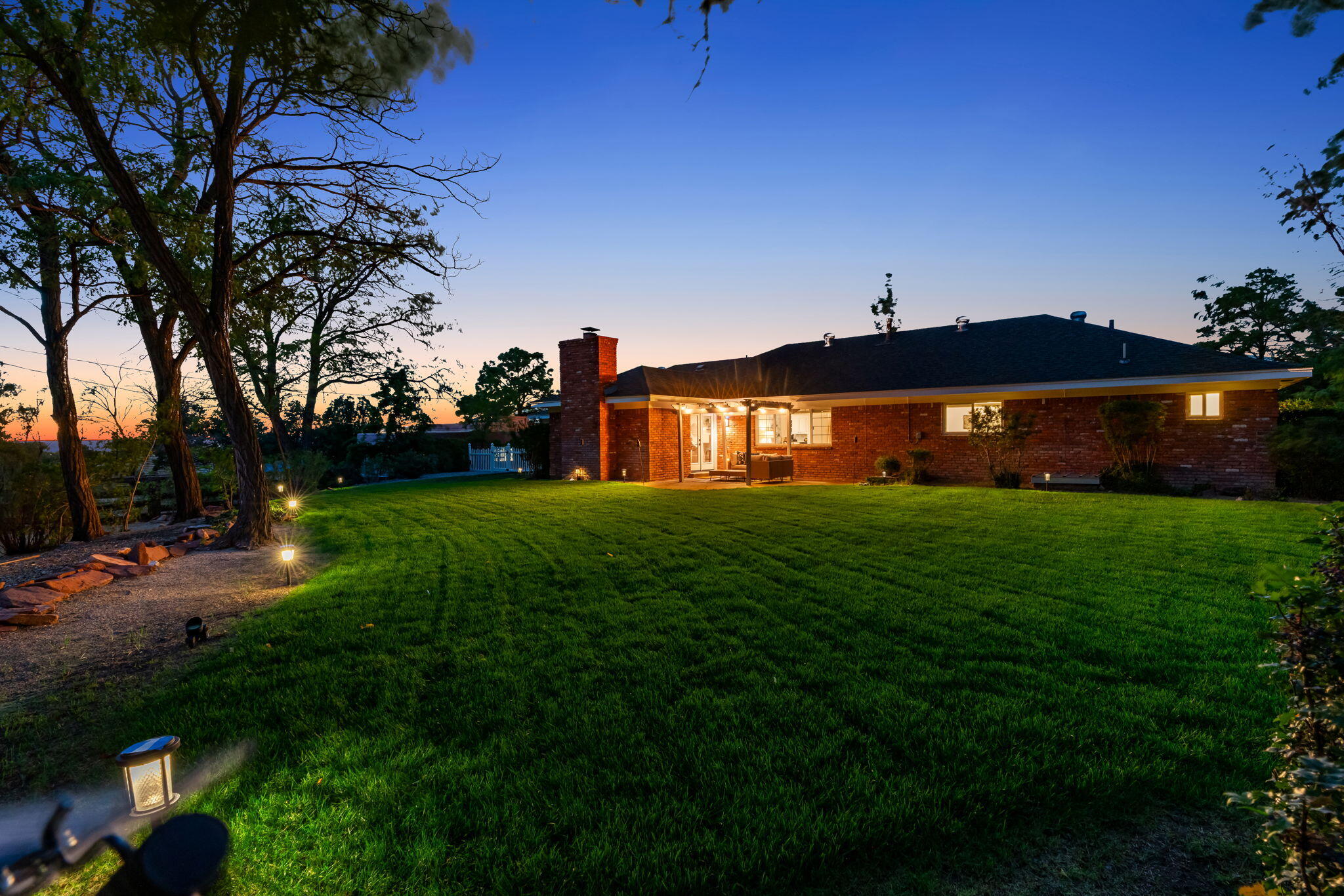 Photo 7 — 728 Stagecoach Road SE
