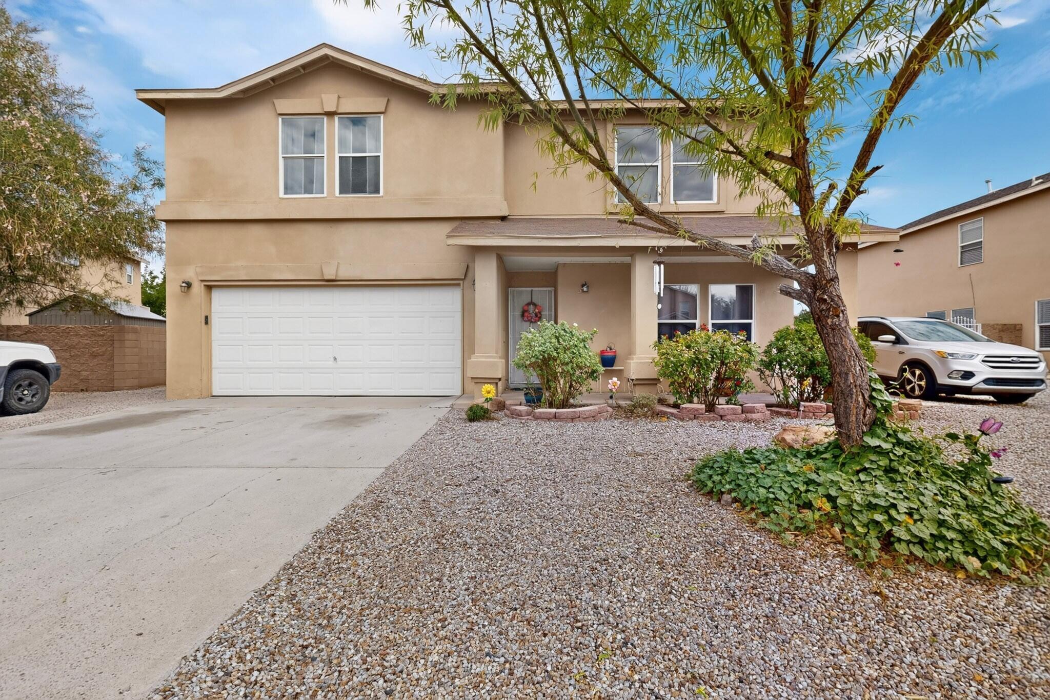 119 Colinas Avenue NE, Albuquerque, NM 87113