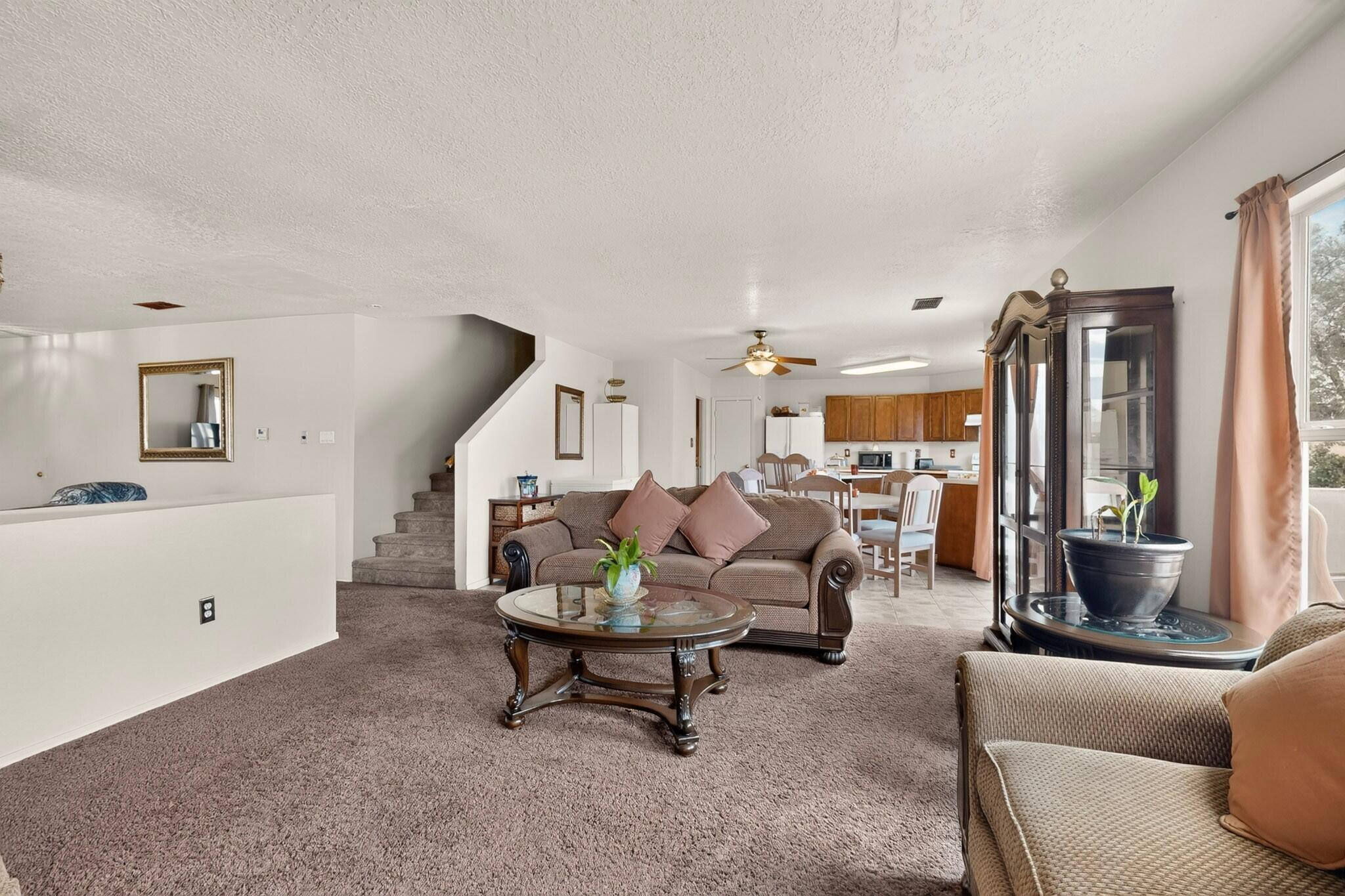 Photo 18 — 119 Colinas Avenue NE