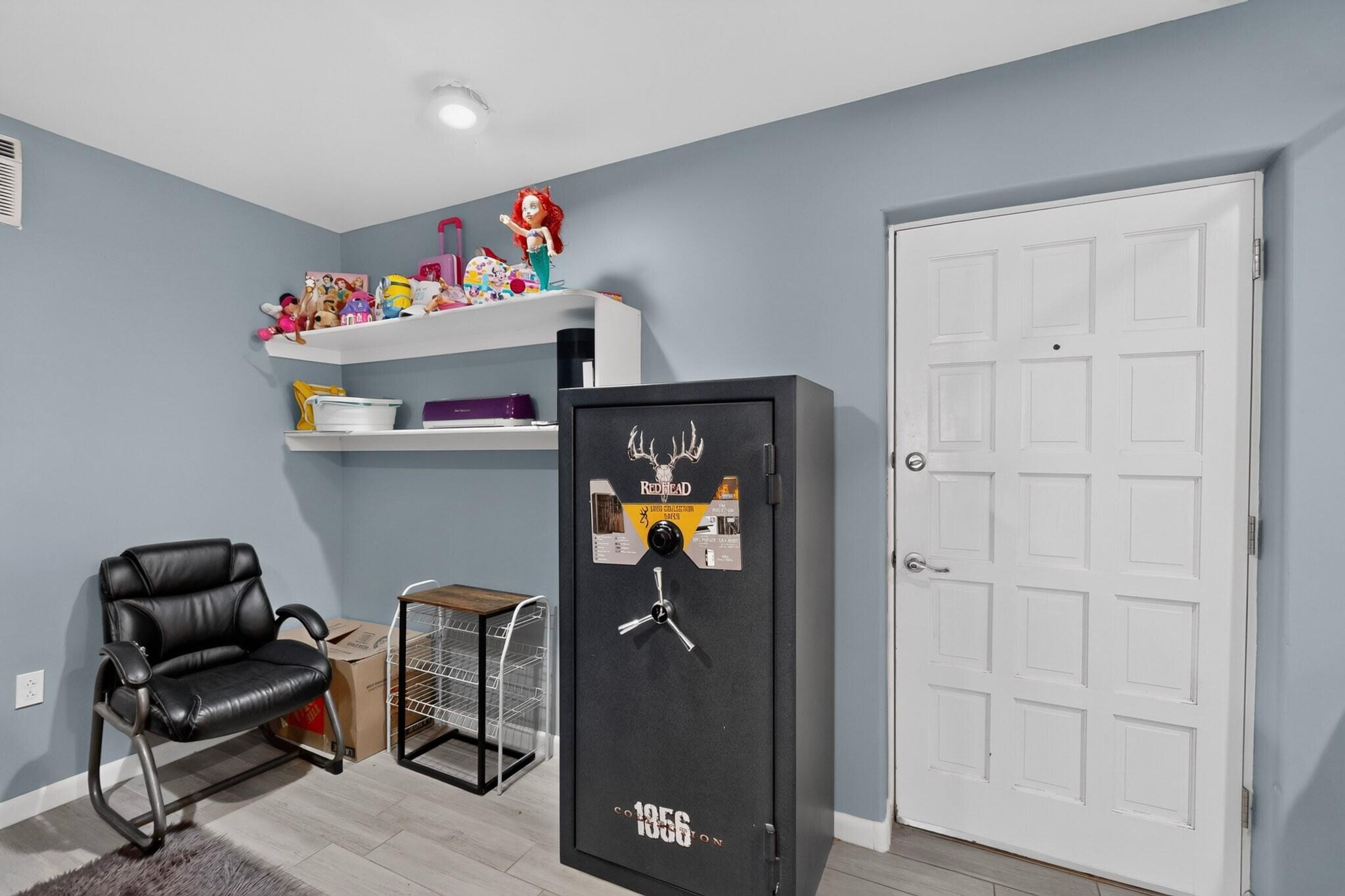 Photo 13 — 6015 Hubbell Circle SW