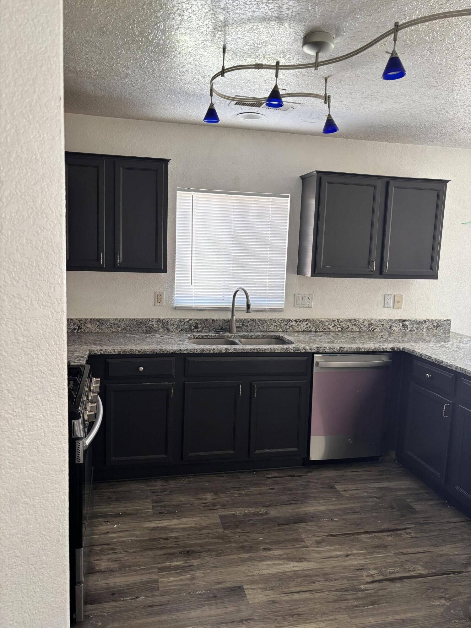 Photo 16 — 7123 Husky Drive NE