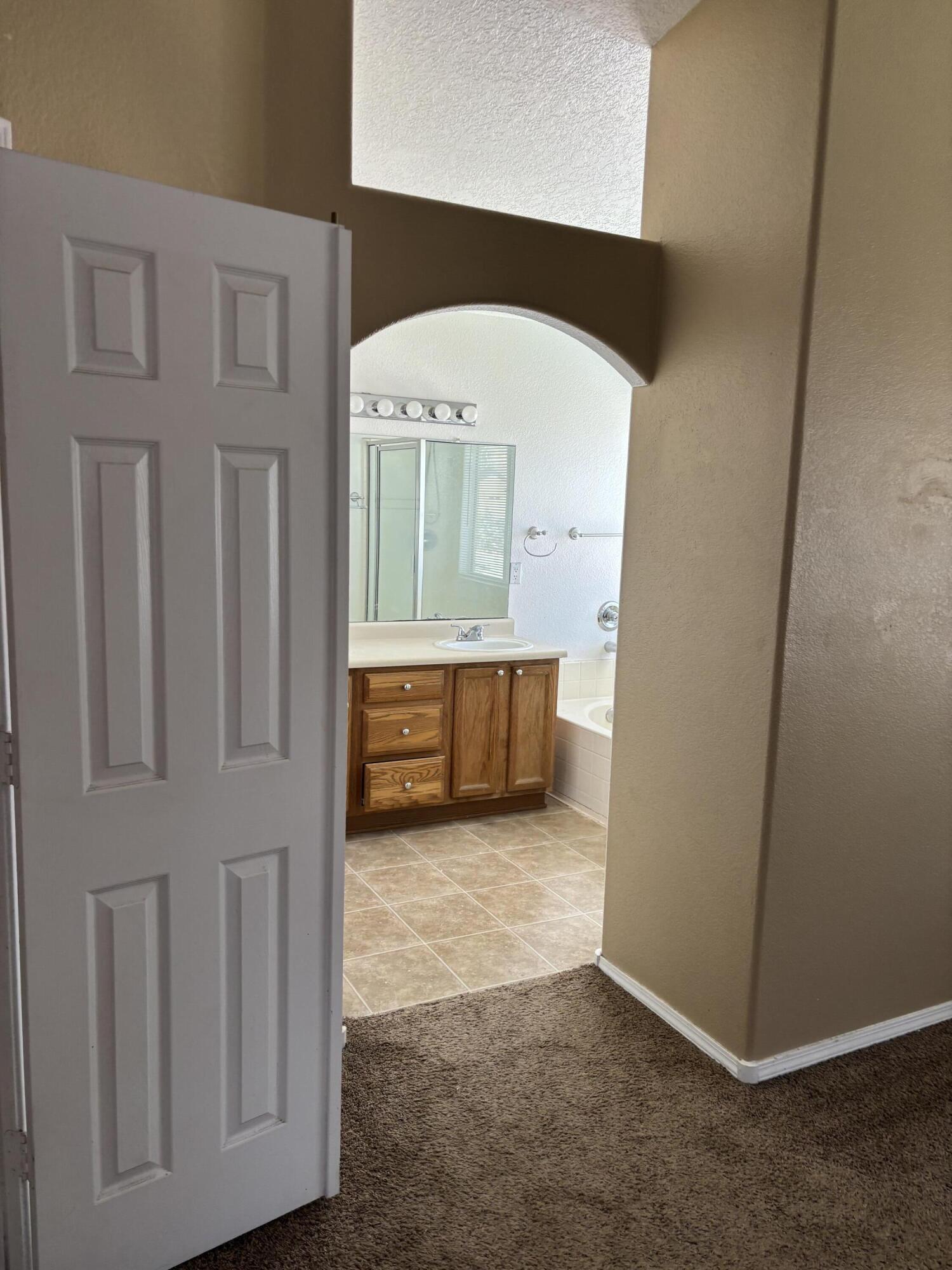 Photo 10 — 7123 Husky Drive NE