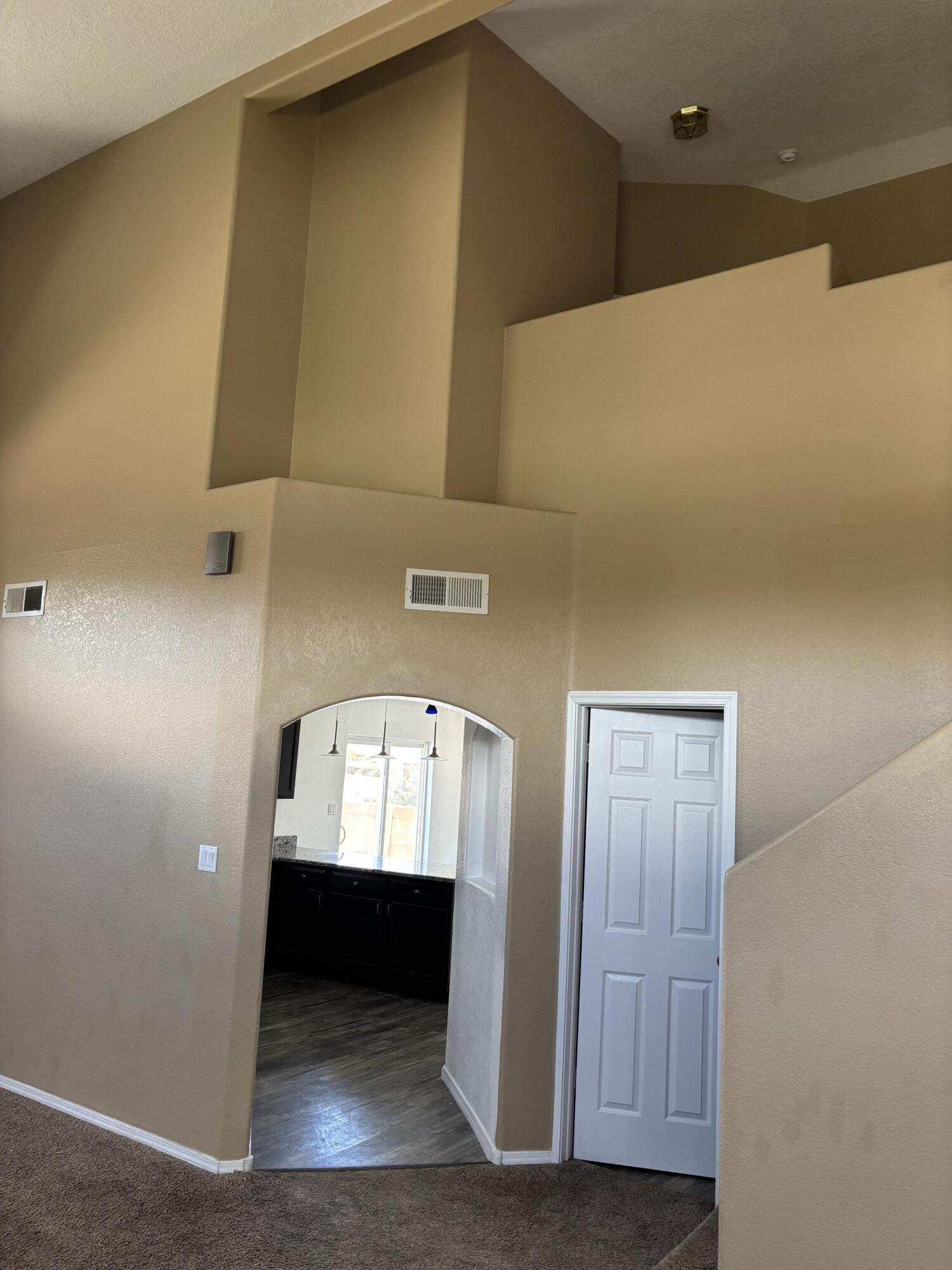 Photo 20 — 7123 Husky Drive NE