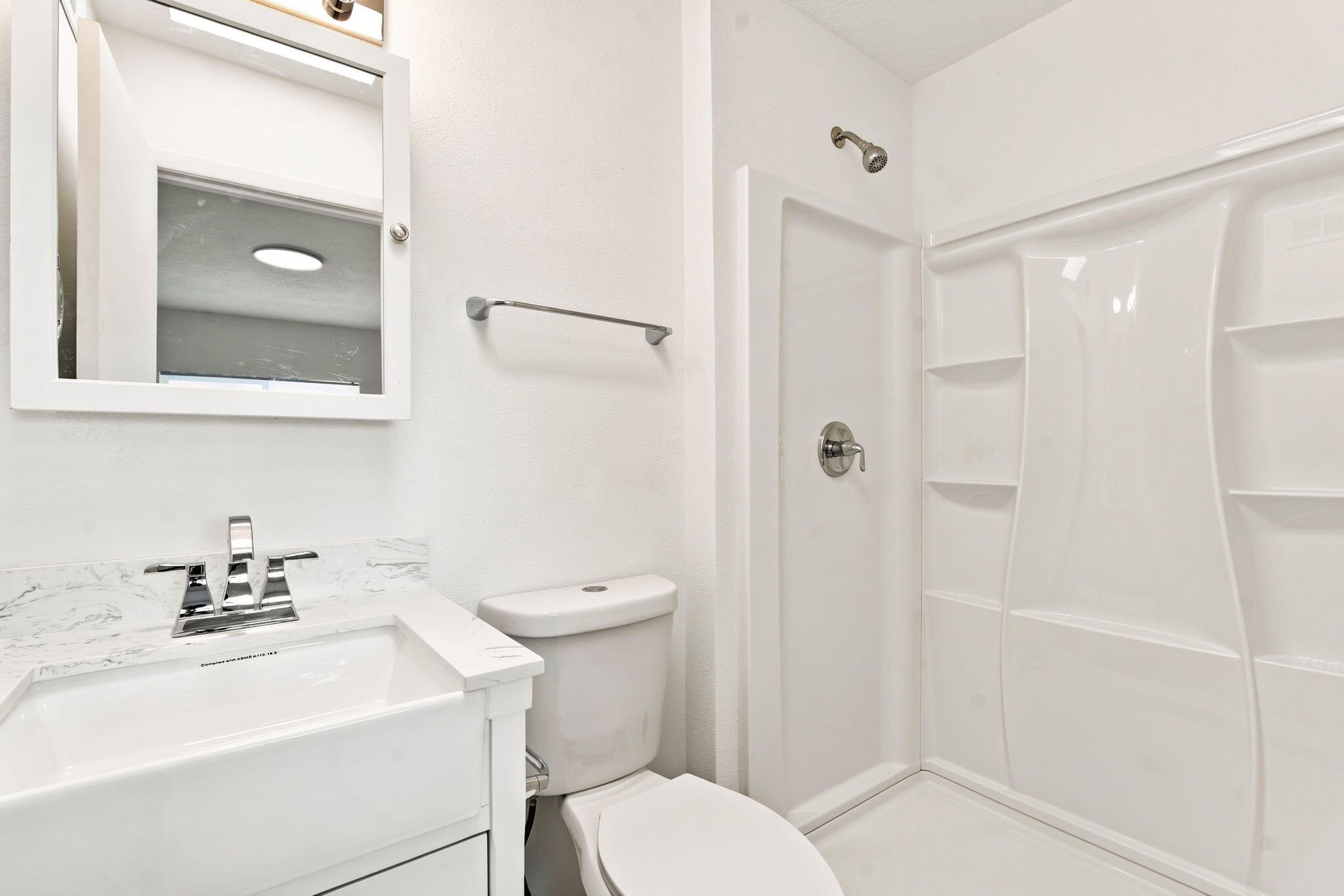 Photo 15 — 3323 Grogan Street NW