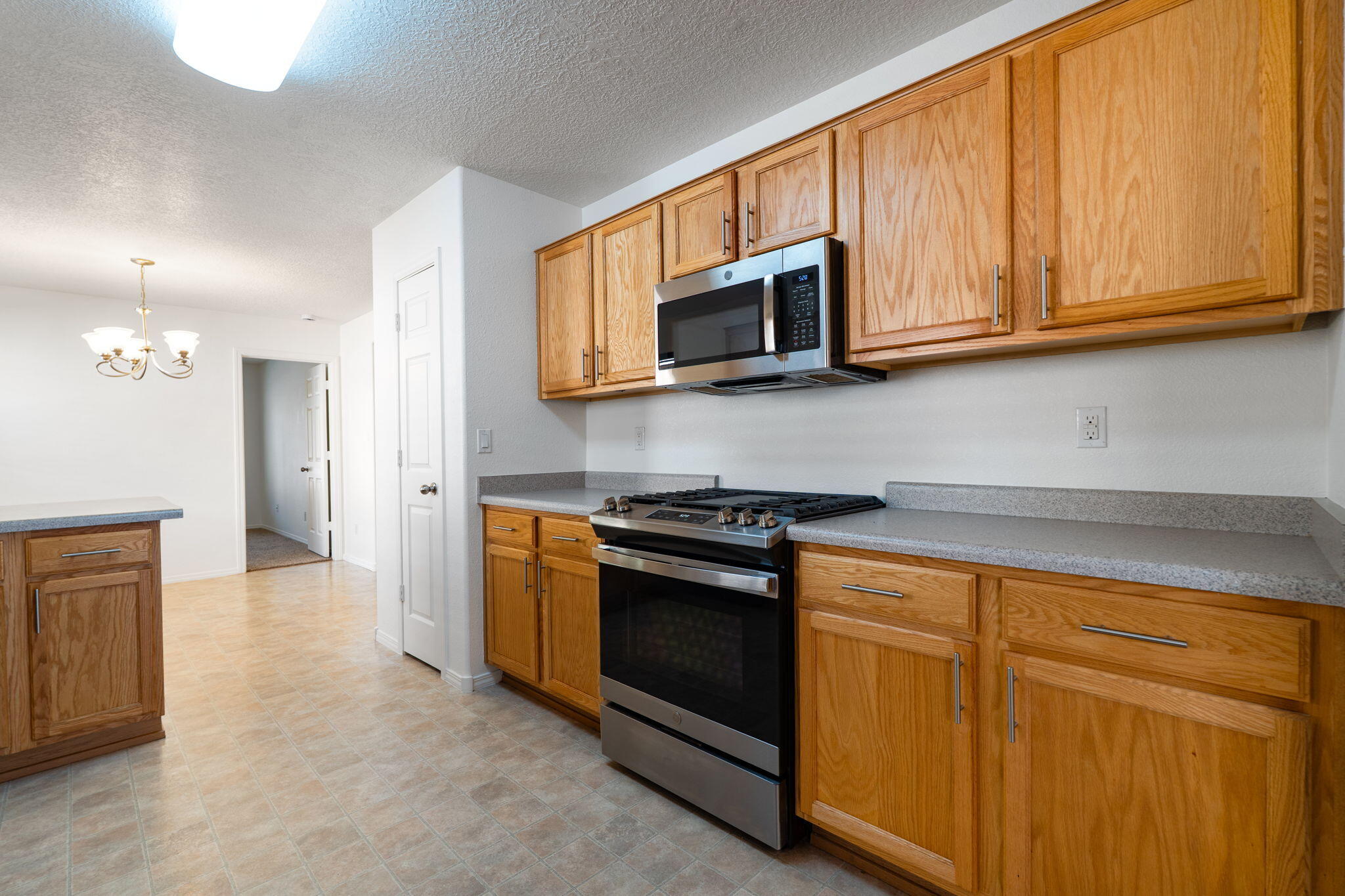 Photo 8 — 11705 Blue Ribbon Road SE
