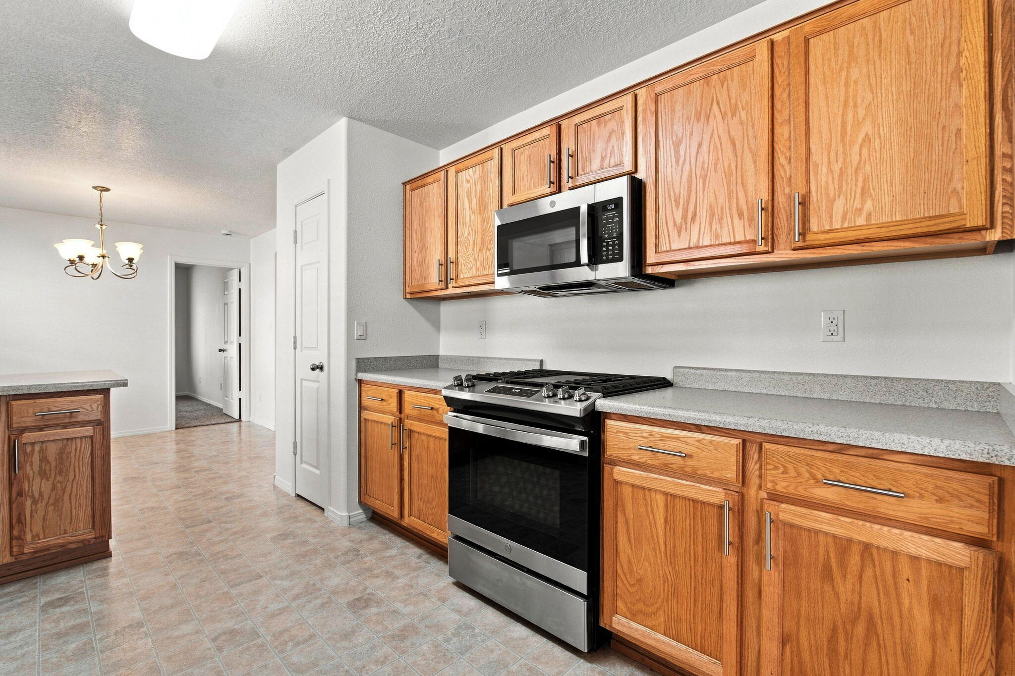 Photo 9 — 11705 Blue Ribbon Road SE