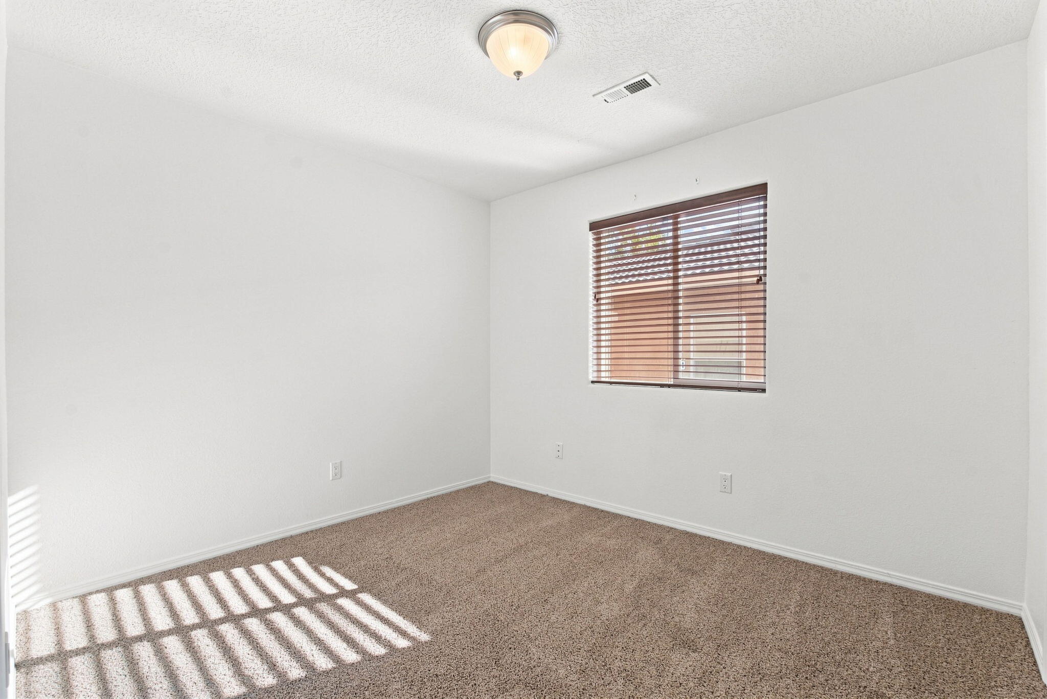 Photo 15 — 11705 Blue Ribbon Road SE