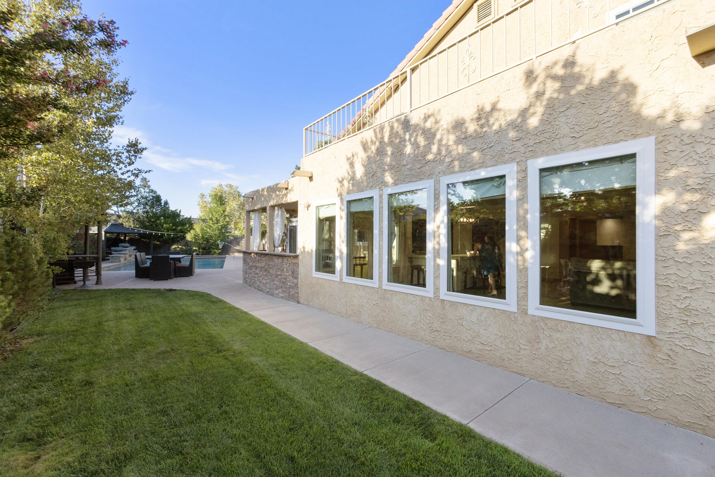 Photo 13 — 9400 Allande Road NE