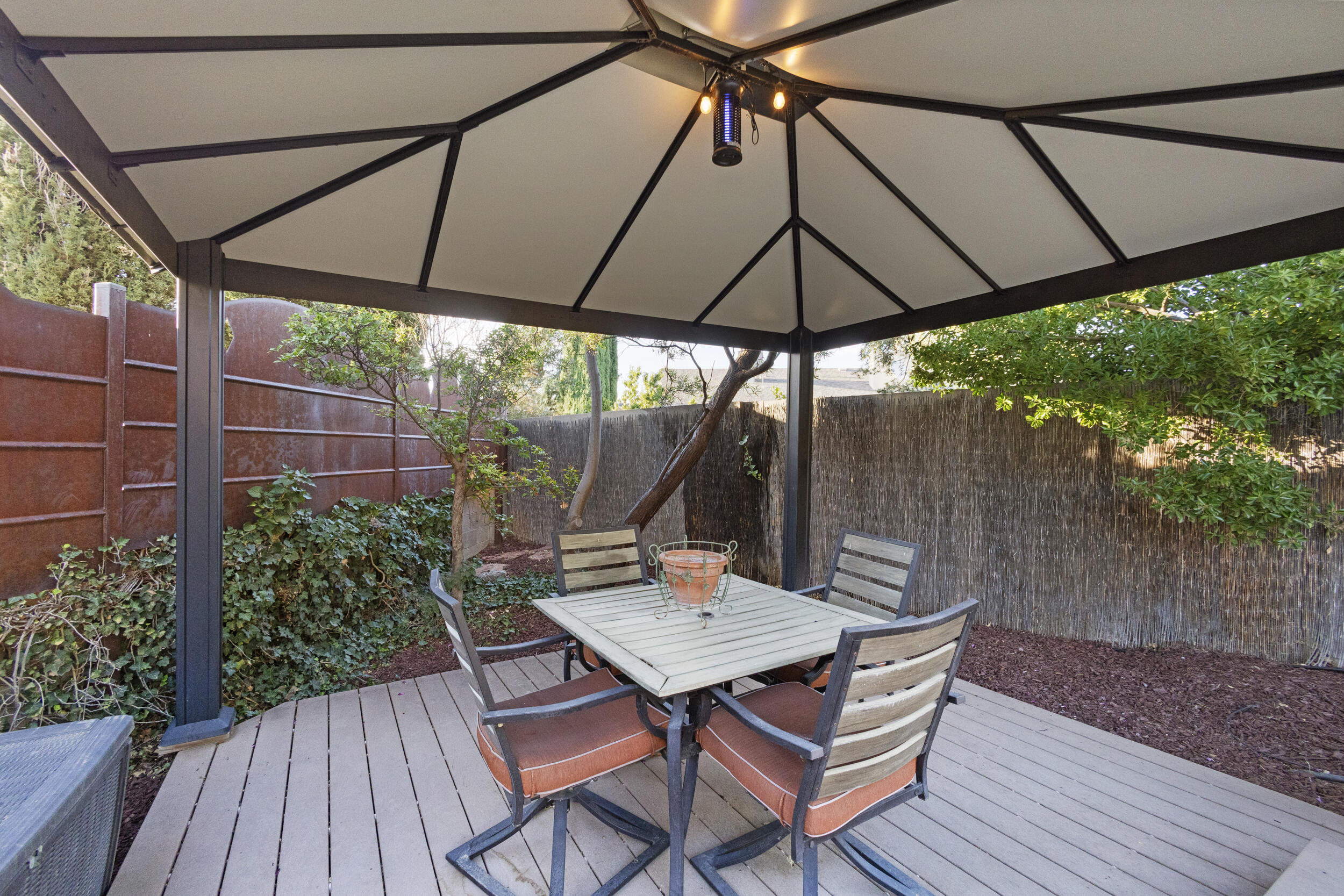 Photo 6 — 9400 Allande Road NE