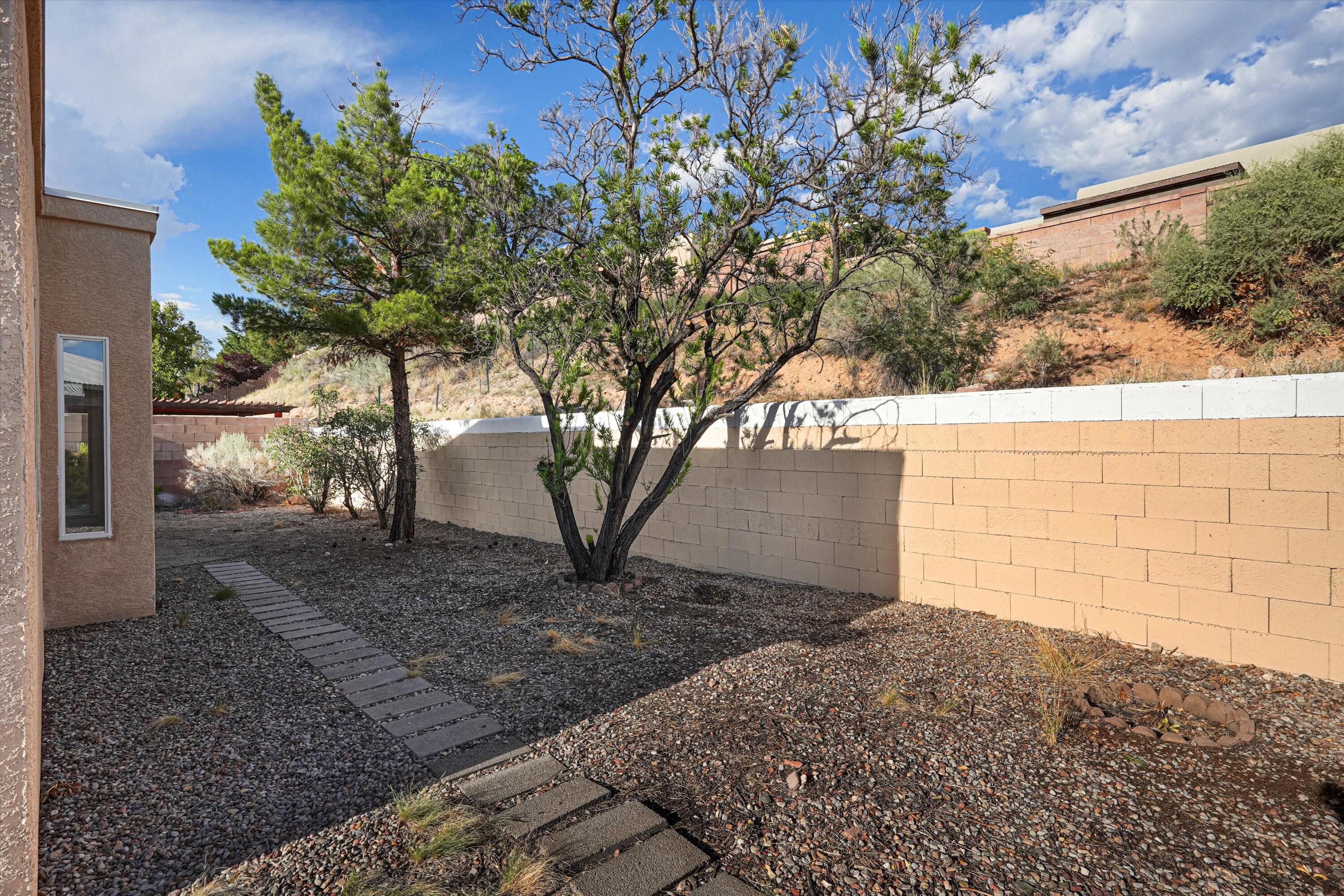 323 Pinon Creek Road SE, Albuquerque, NM 87123
