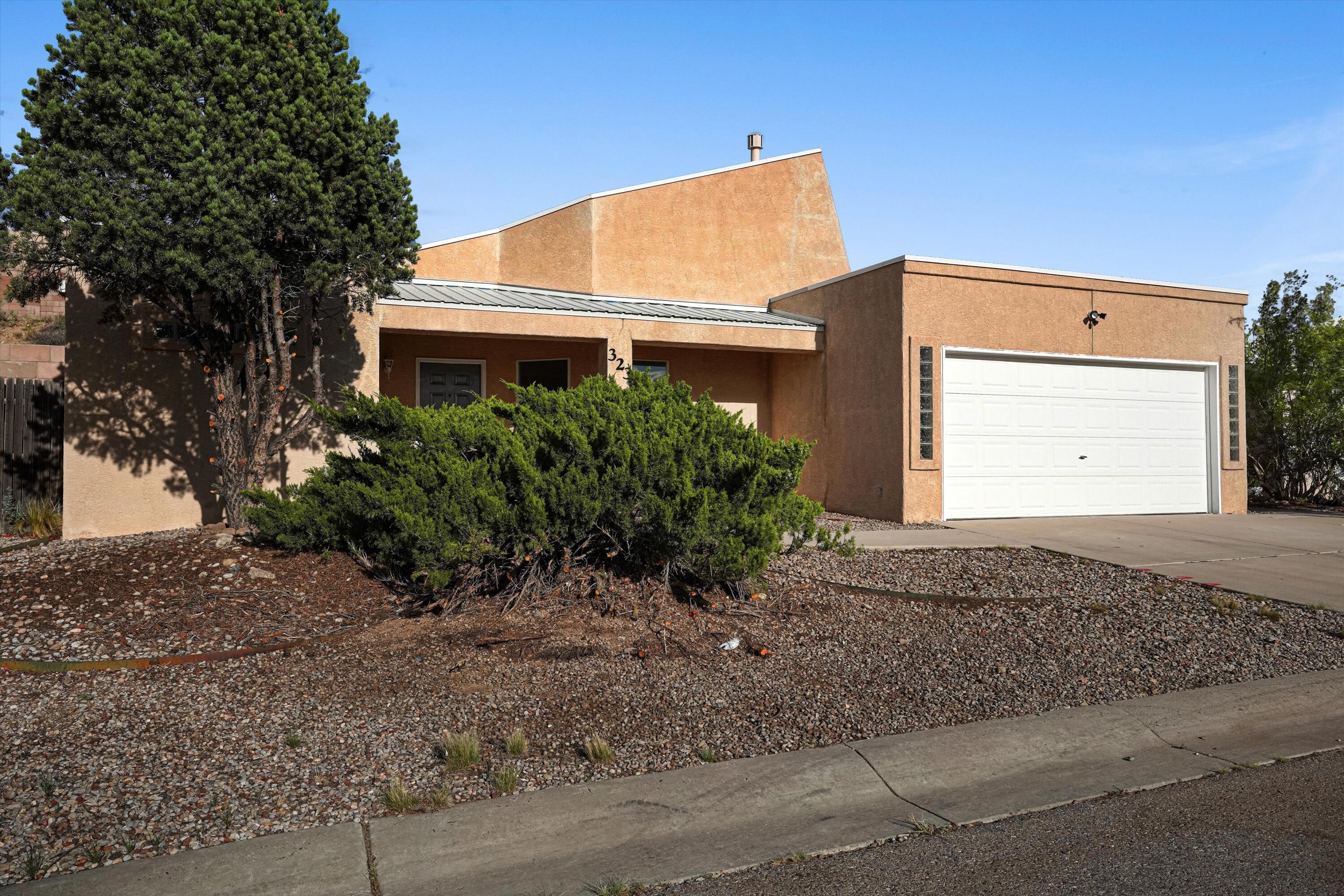 Photo 19 — 323 Pinon Creek Road SE