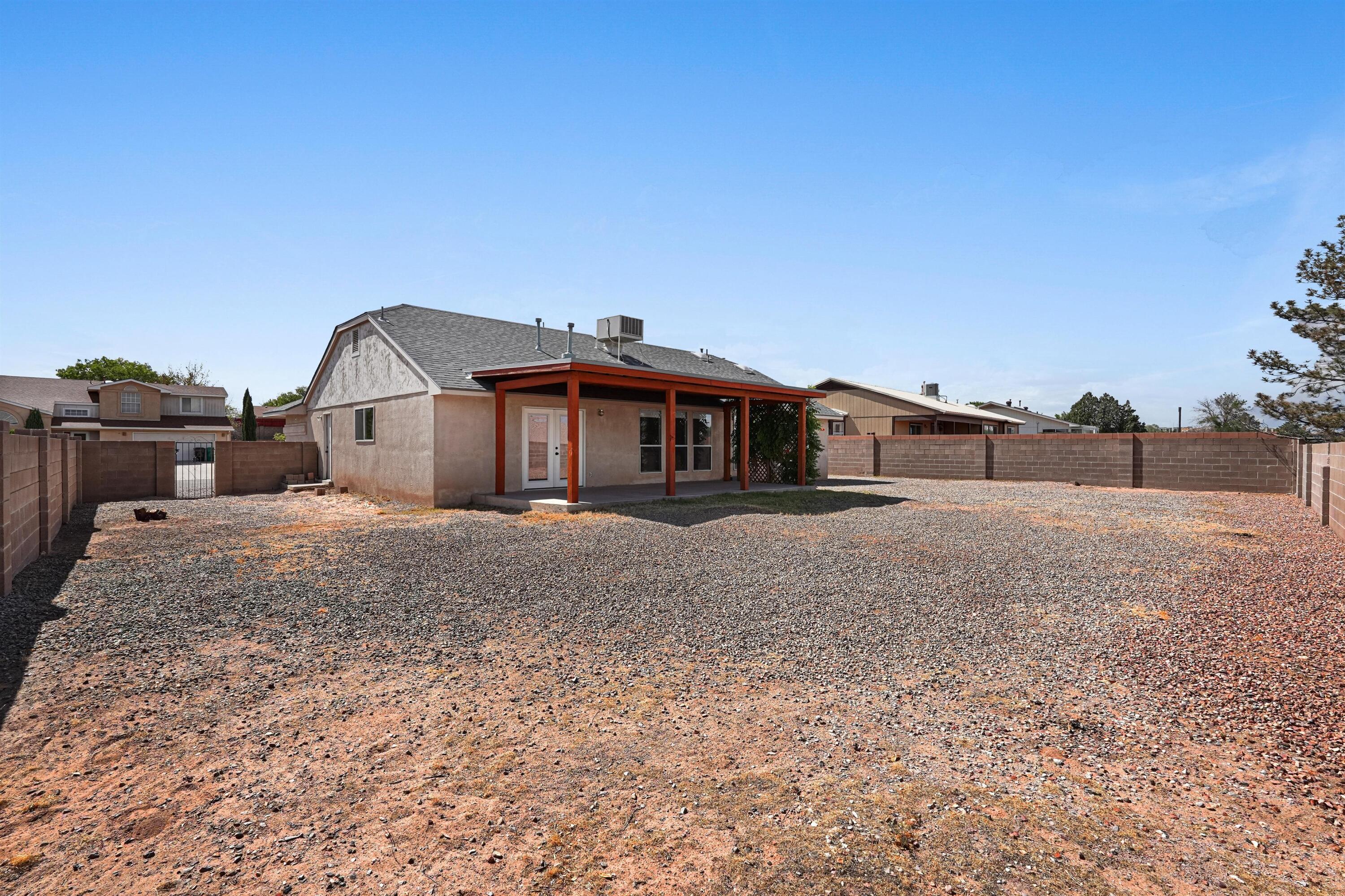 Photo 5 — 2566 Diamond Peak Drive NE
