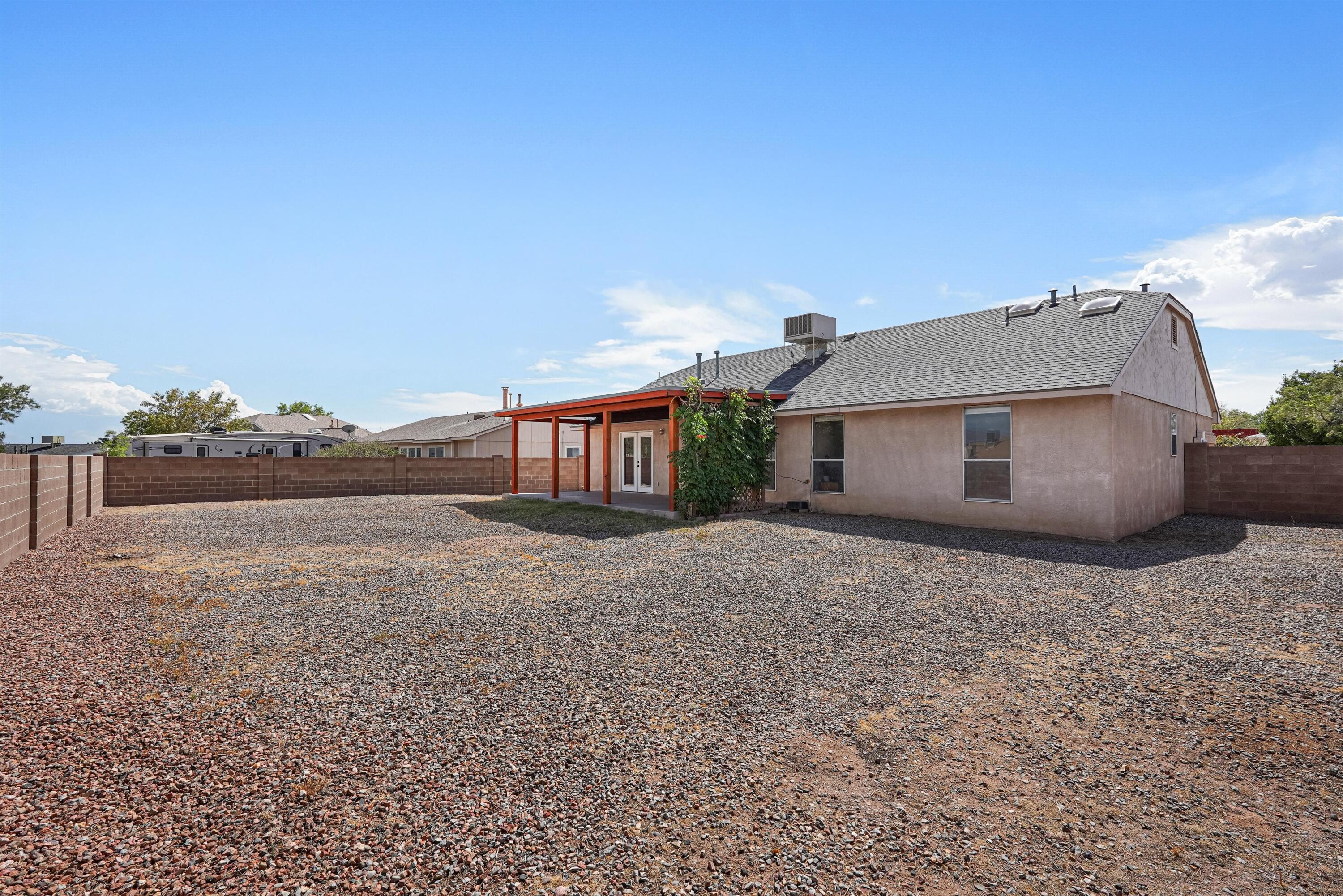 Photo 4 — 2566 Diamond Peak Drive NE