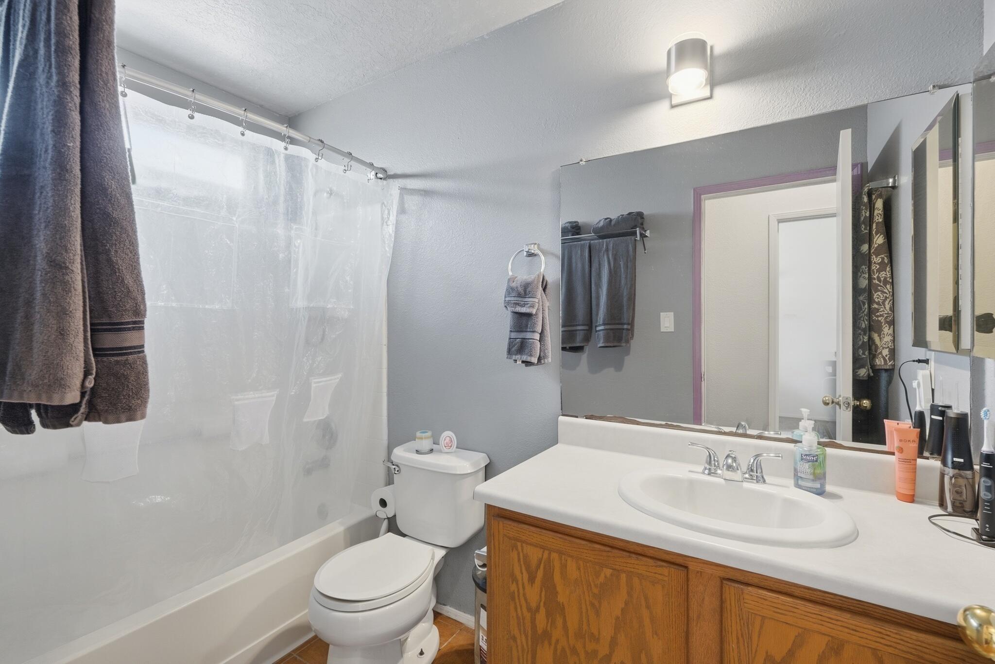 Photo 7 — 10612 Satellite Street NW