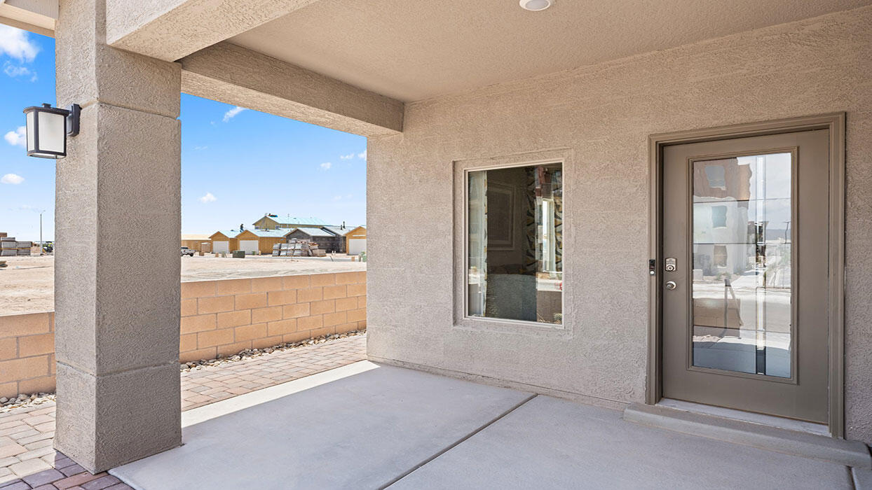Photo 15 — 5511 Sagan Loop SE