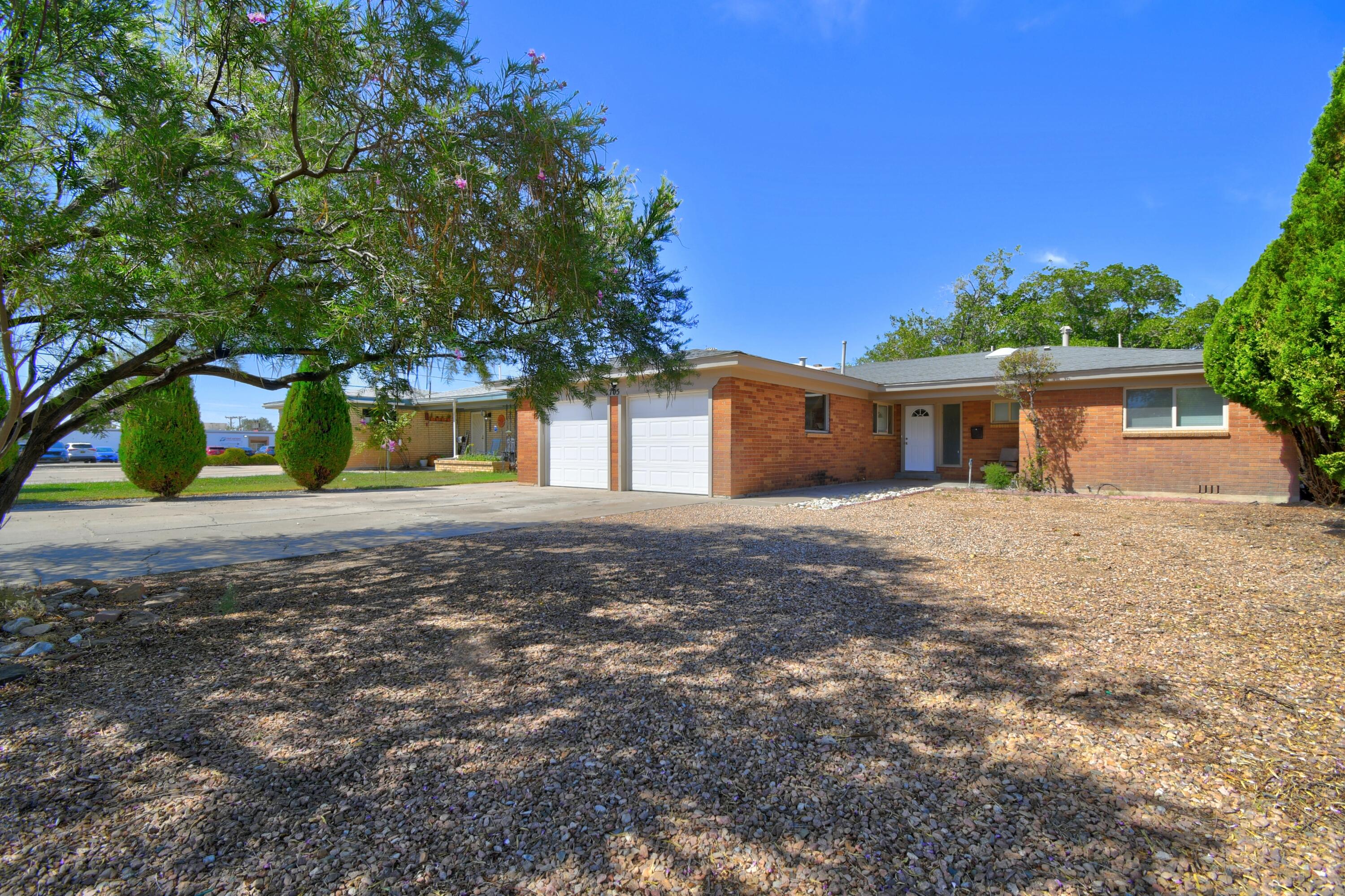 705 Truman Street NE, Albuquerque, NM 87110