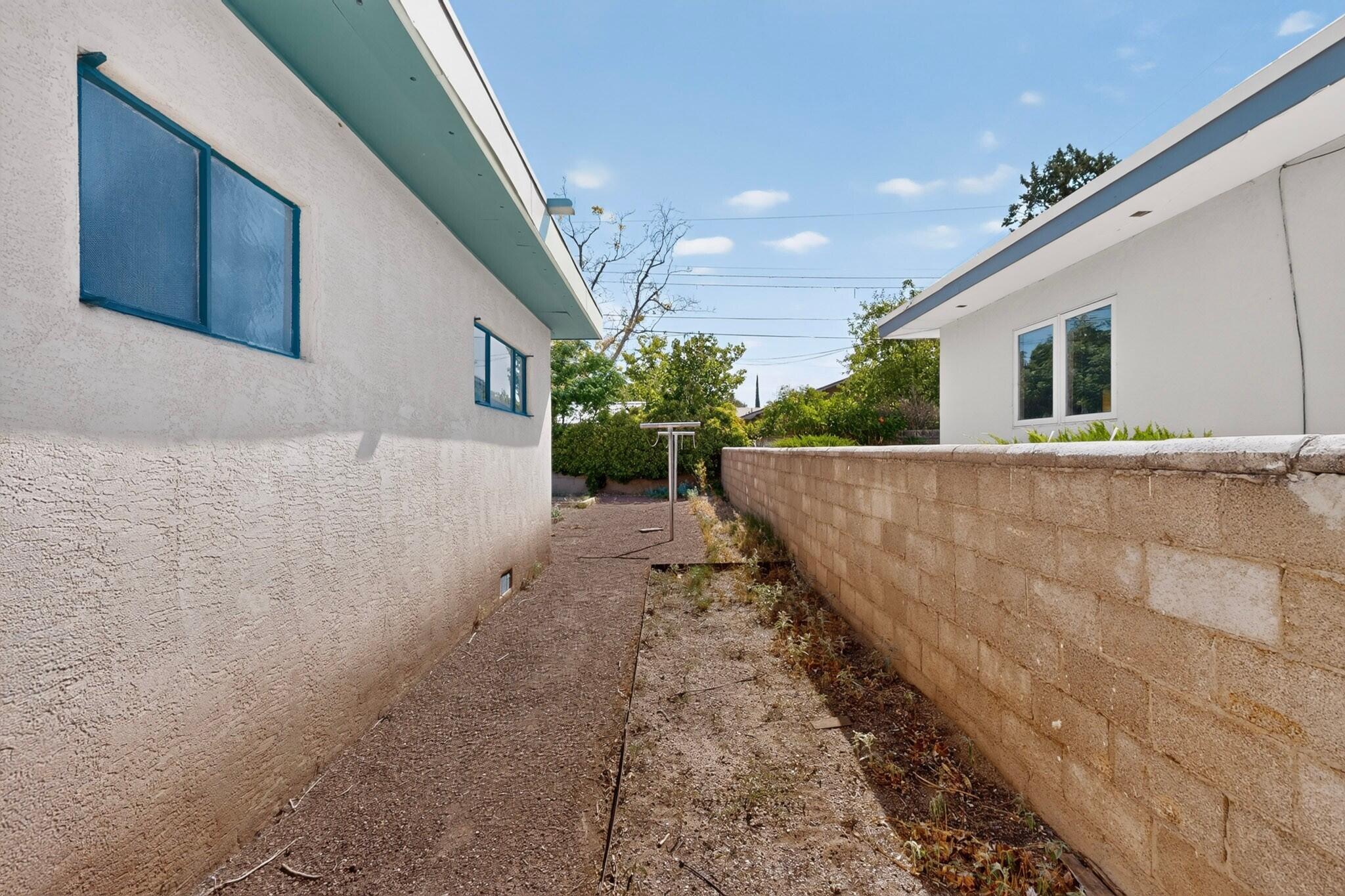 Photo 5 — 334 Chula Vista Place NE