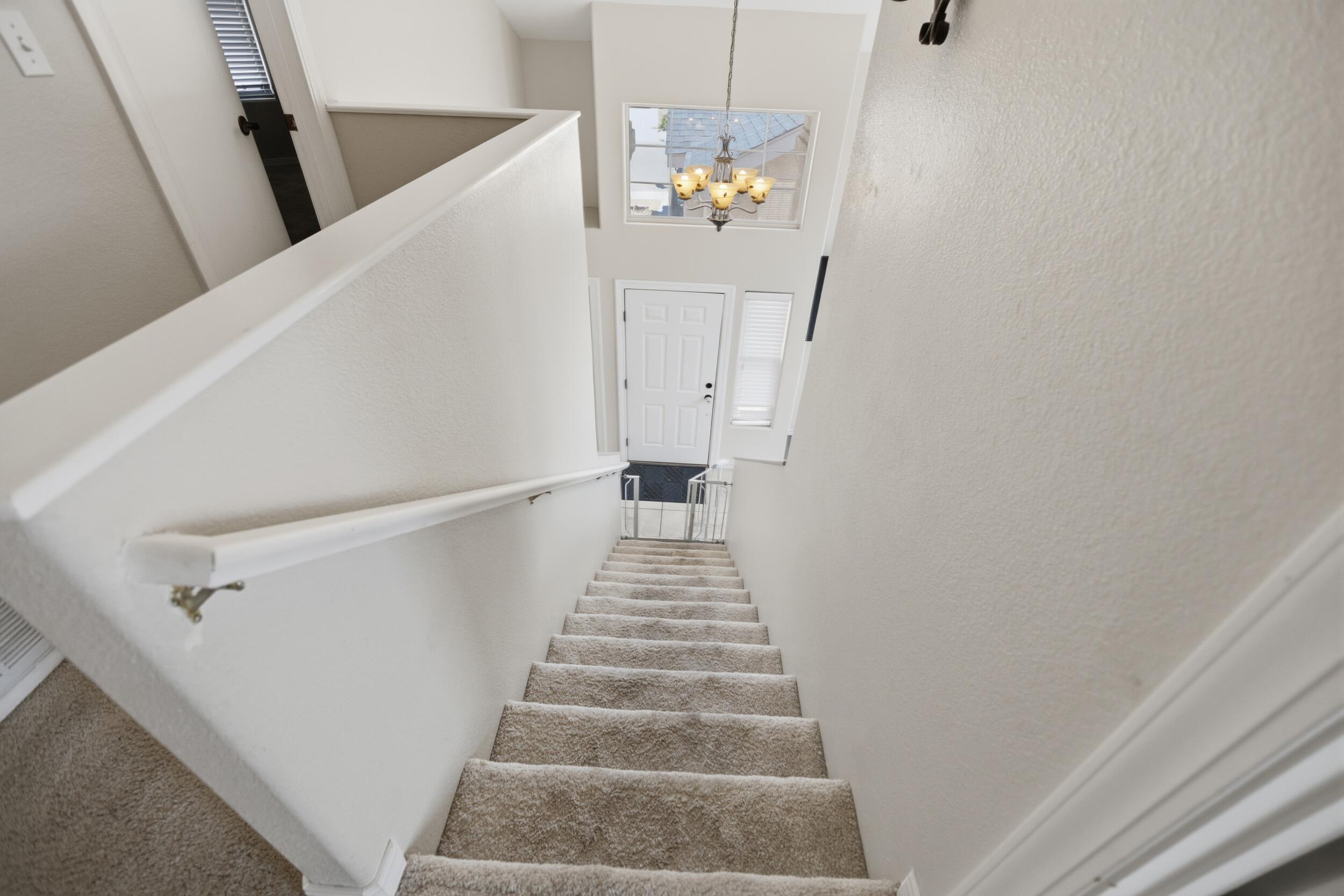 Photo 12 — 1139 Avenida Las Vistas NW