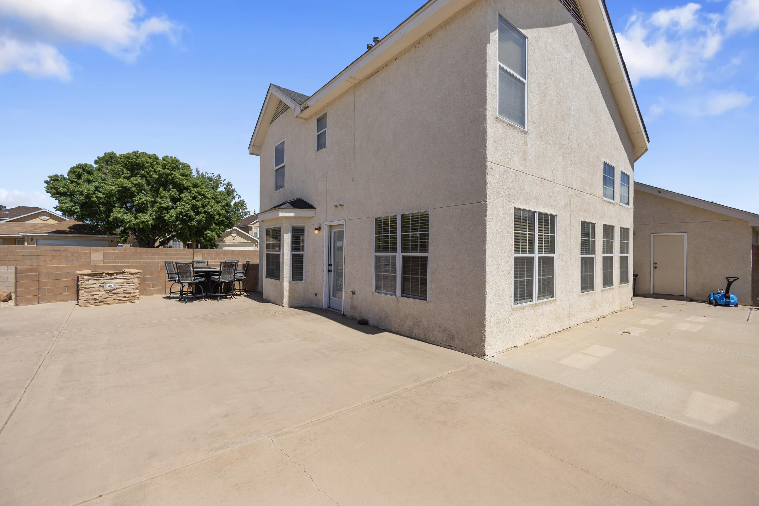 Photo 4 — 1139 Avenida Las Vistas NW