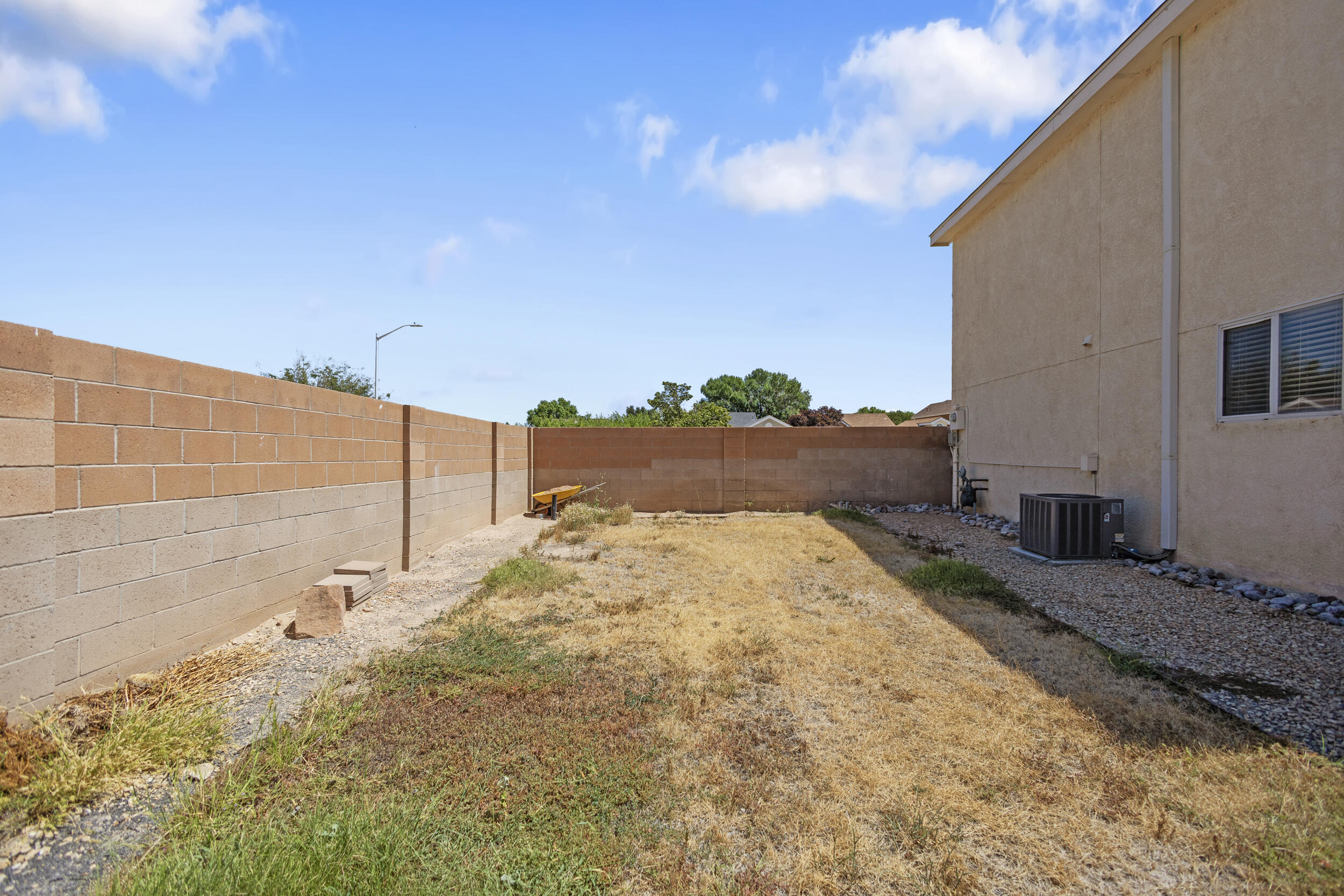 Photo 10 — 1139 Avenida Las Vistas NW