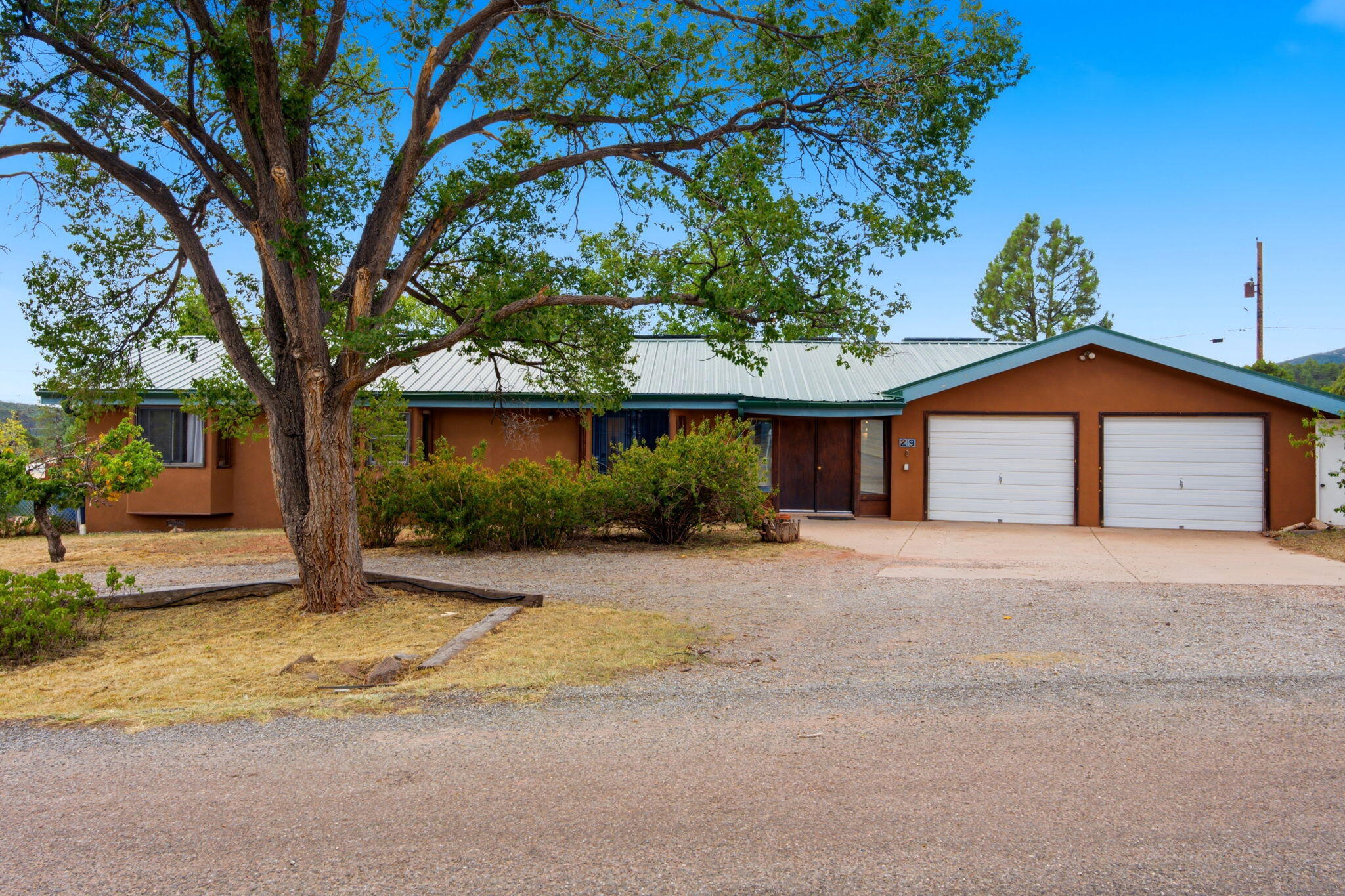 29 Corte De Canoncito, Cedar Crest, NM 87008