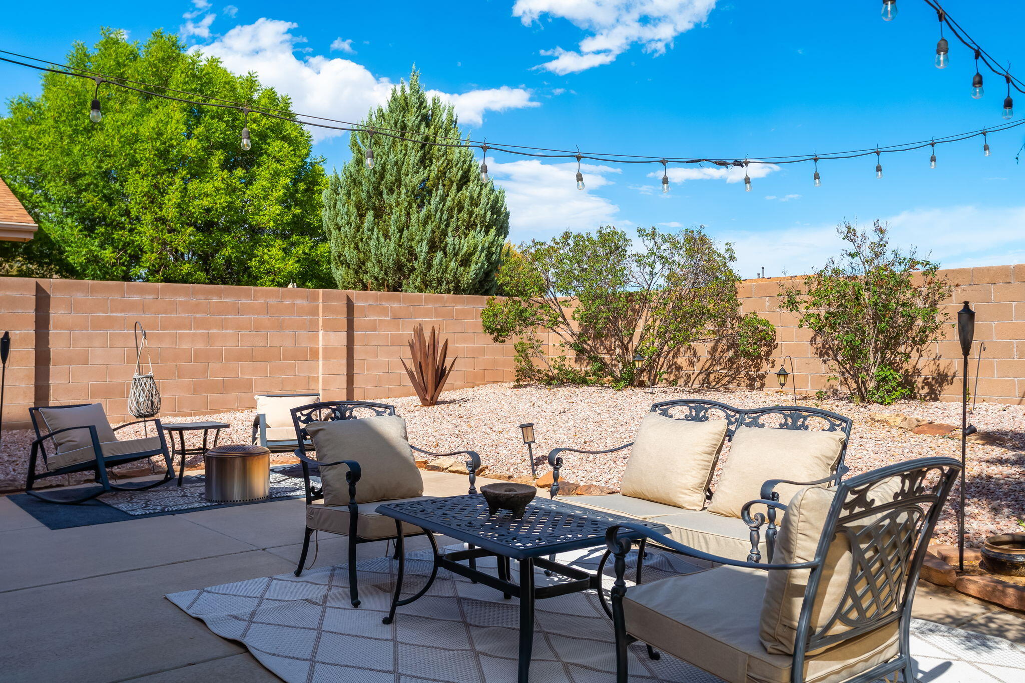 Photo 2 — 10512 Rosefinch Drive NW