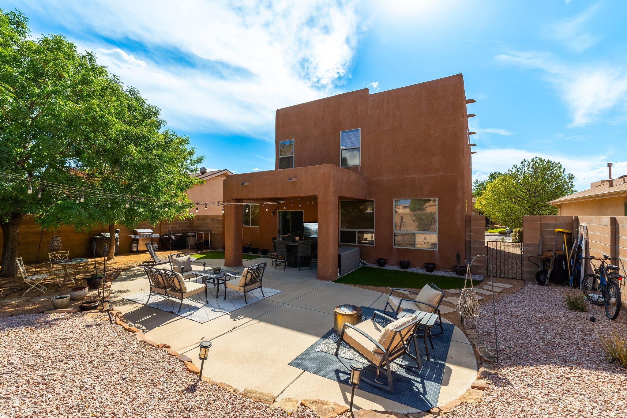 Photo 4 — 10512 Rosefinch Drive NW