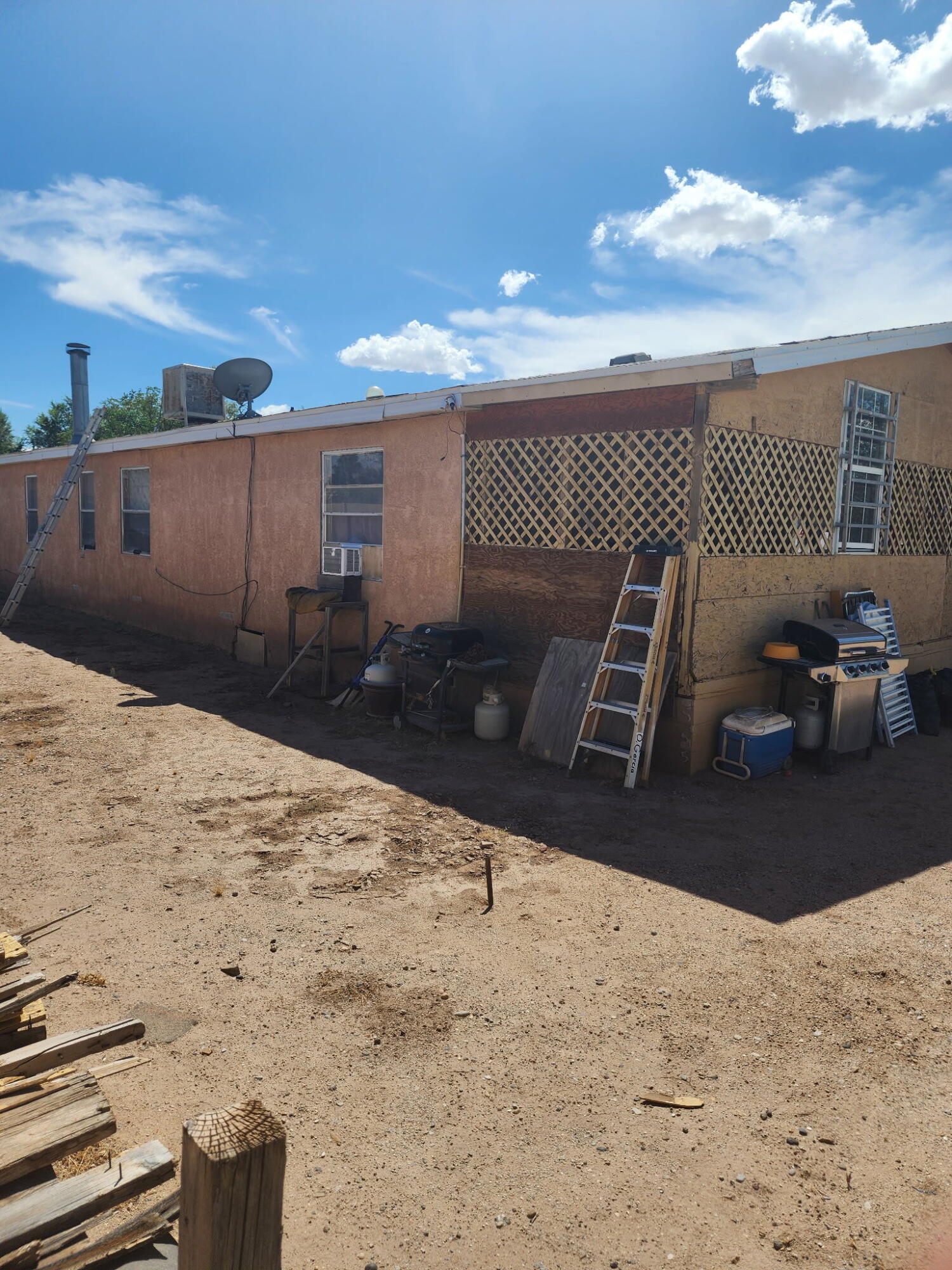 Photo 3 — 307 Gore Avenue SE