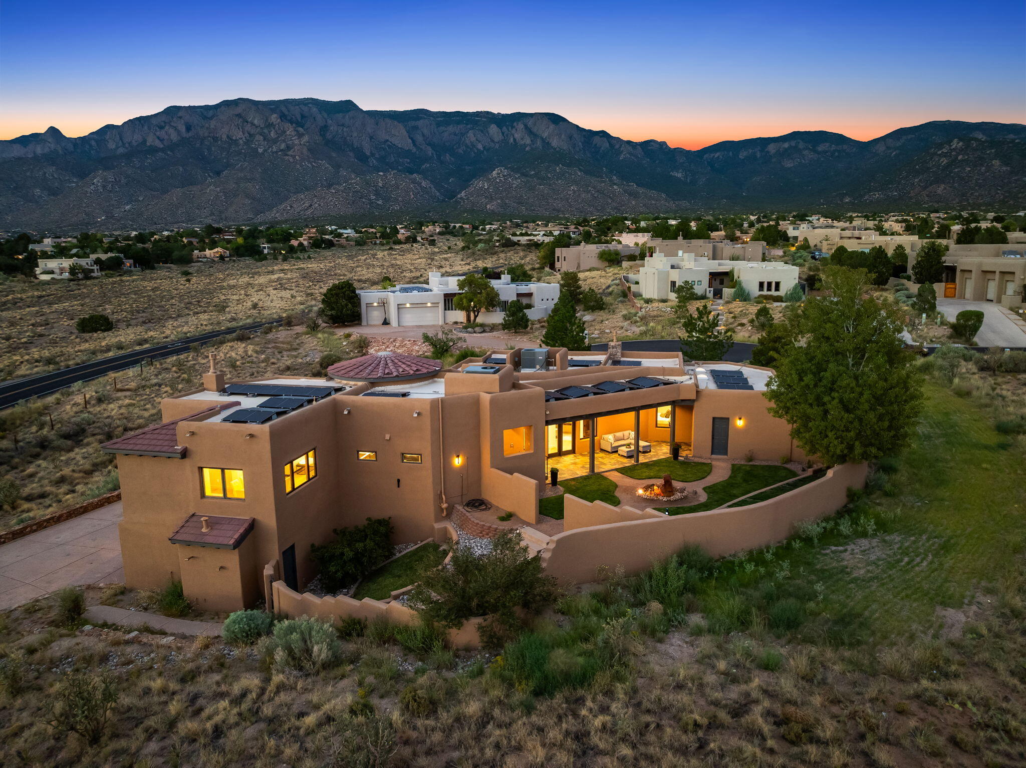 Photo 2 — 6805 Pino Arroyo Court NE