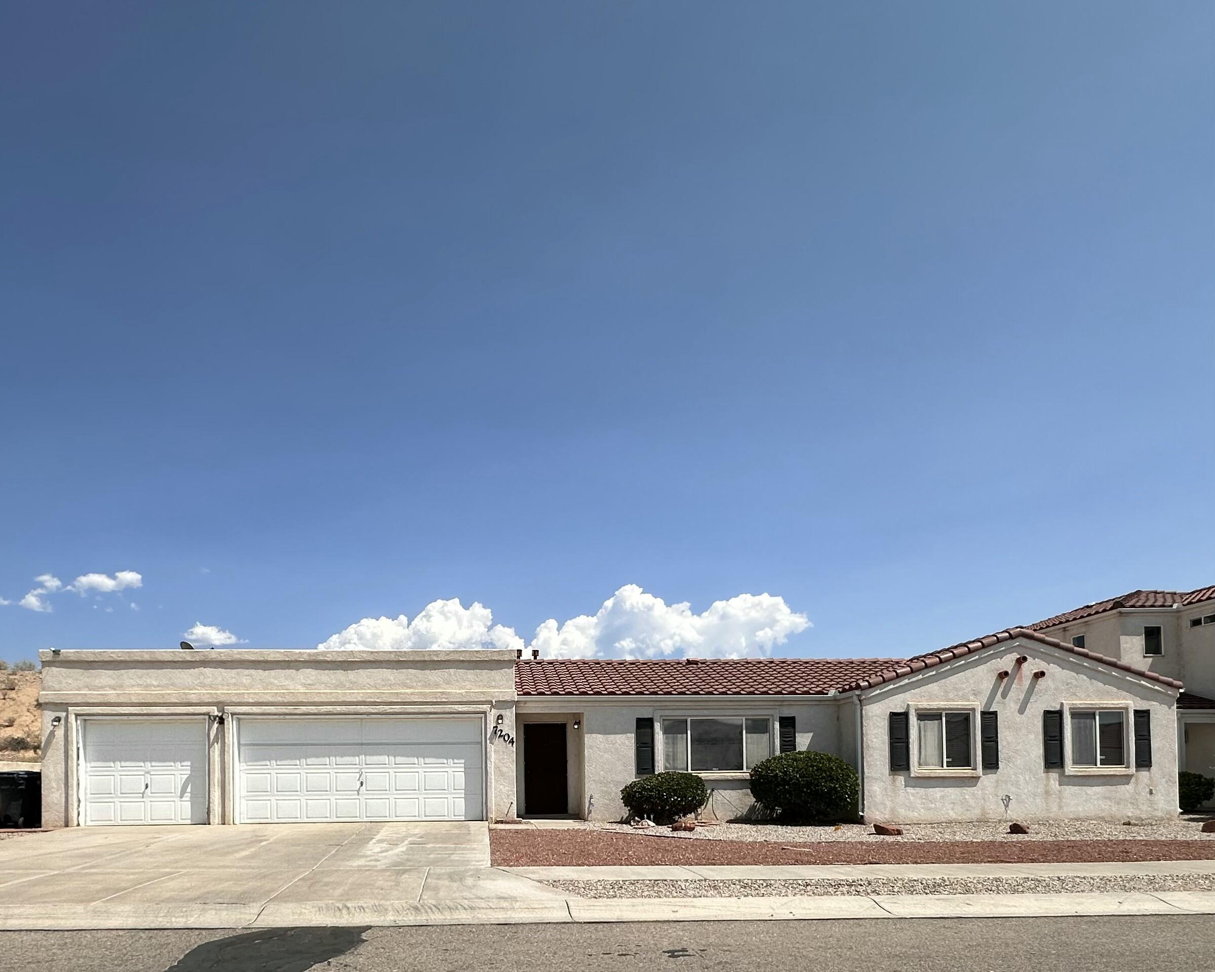 7204 Villa Corrales NE, Albuquerque, NM 87113
