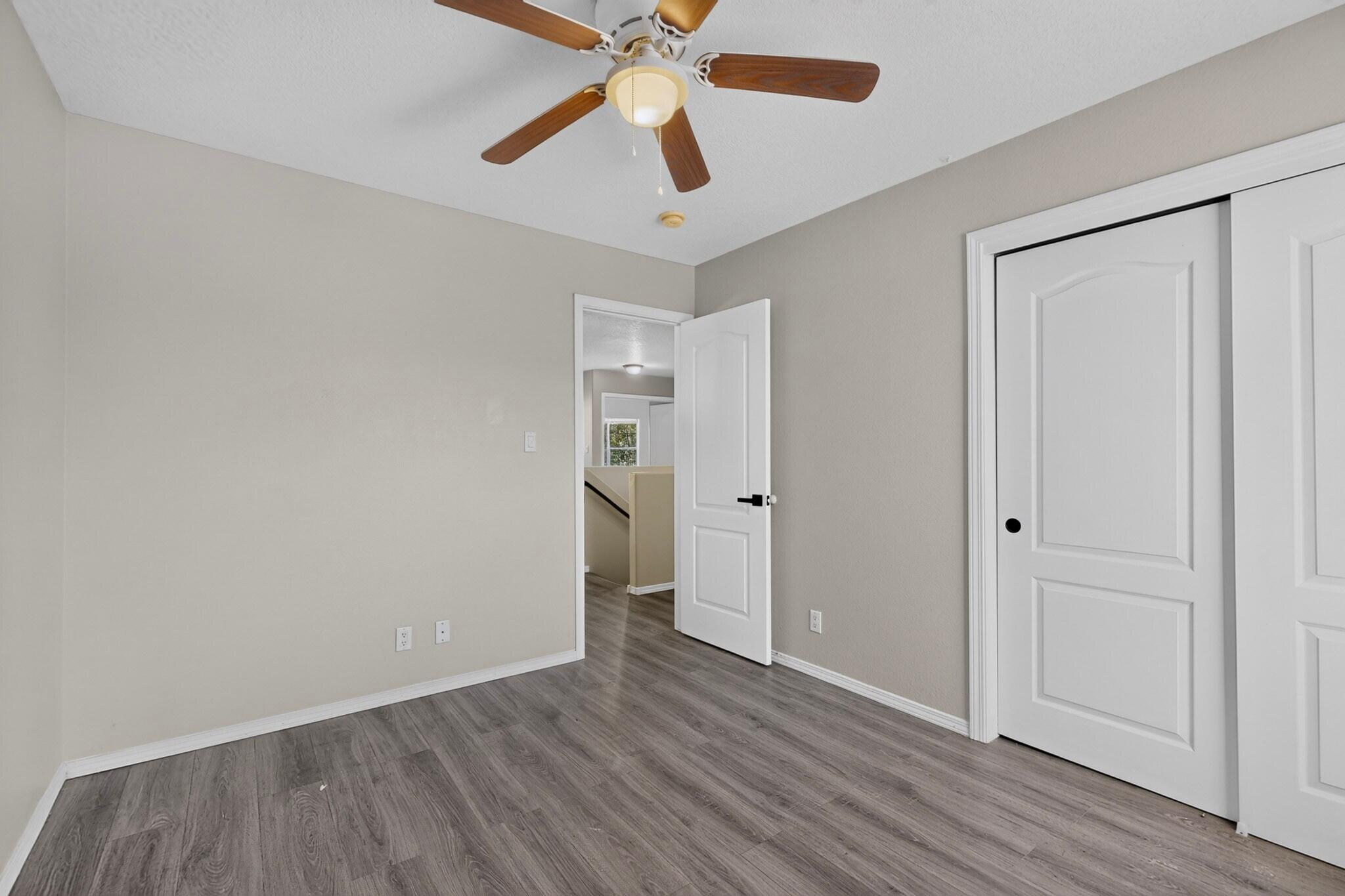 Photo 20 — 7112 Red Hawk Road NE