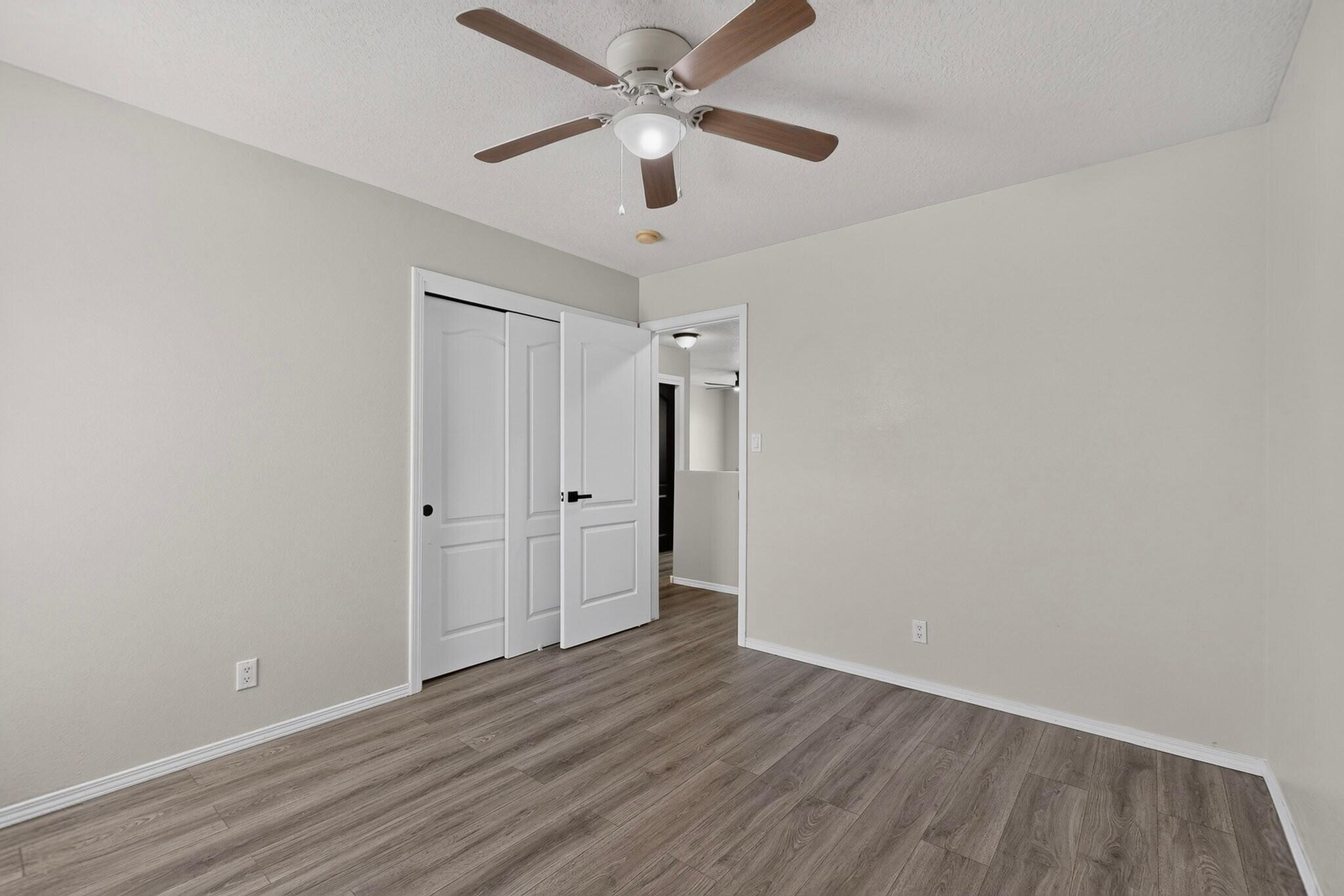 Photo 16 — 7112 Red Hawk Road NE