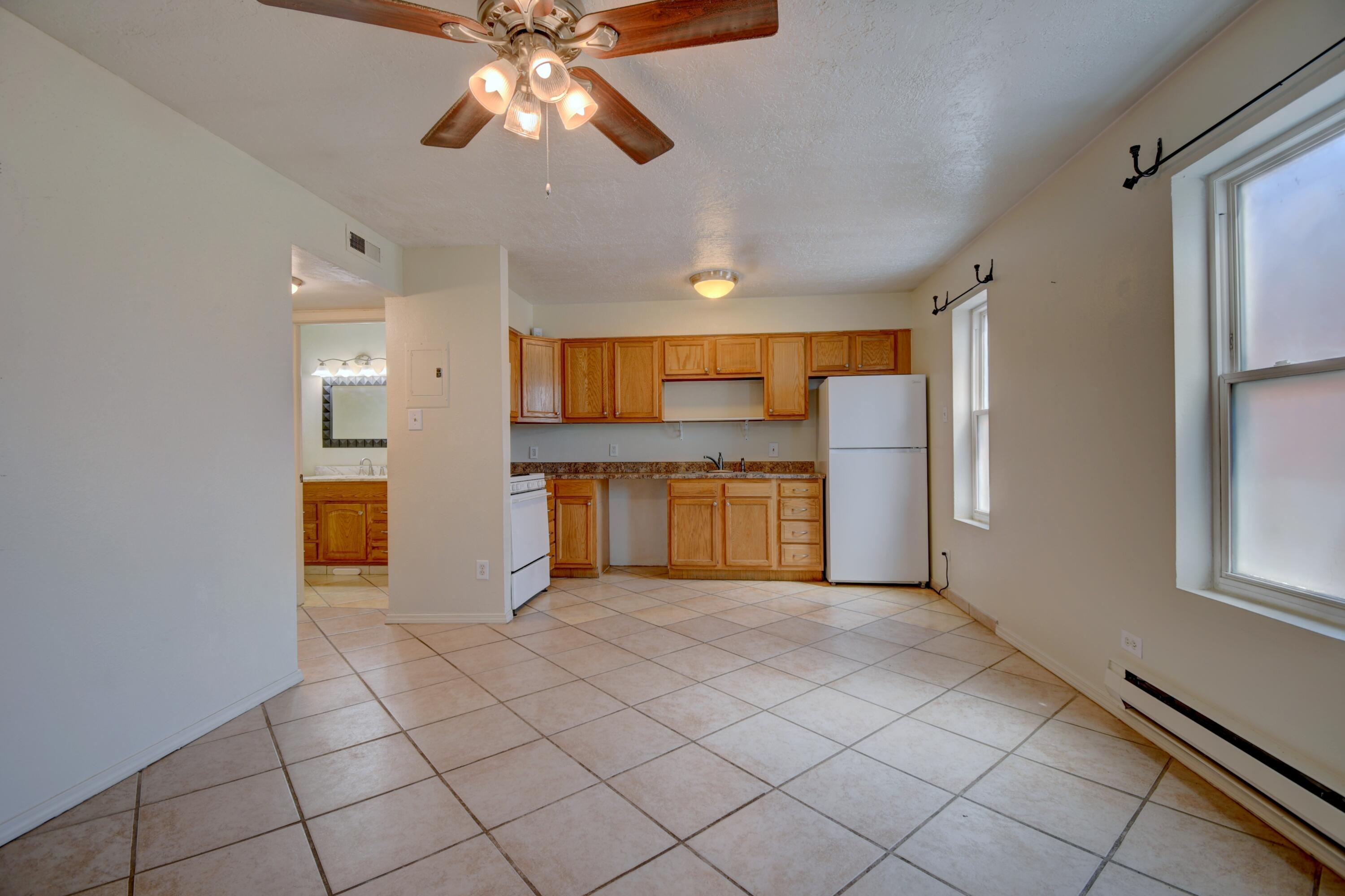 12333 Mountain Road NE E, Albuquerque, NM 87112
