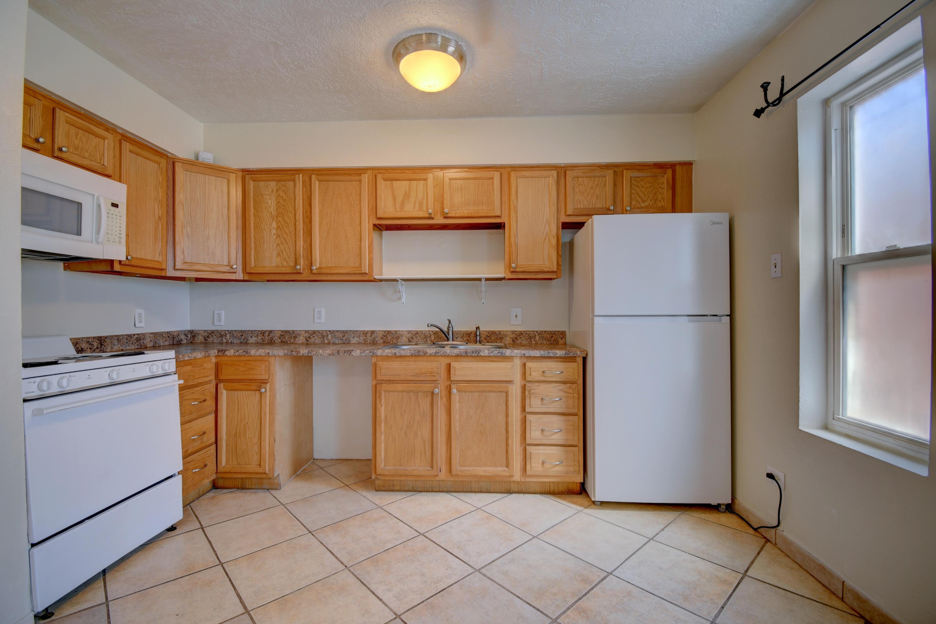 Photo 8 — 12333 Mountain Road NE E