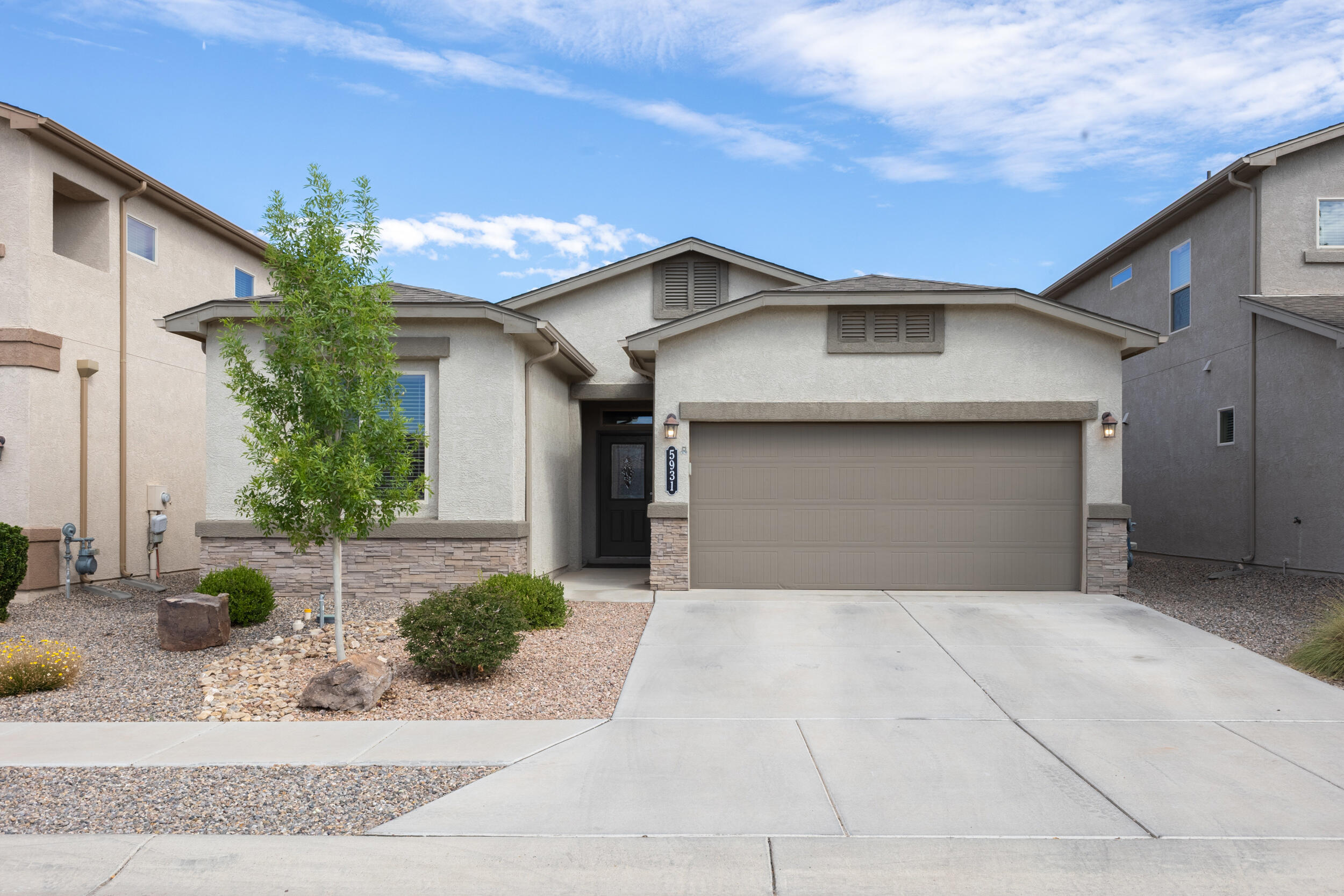 5931 Ermemin Avenue NW, Albuquerque, NM 87114