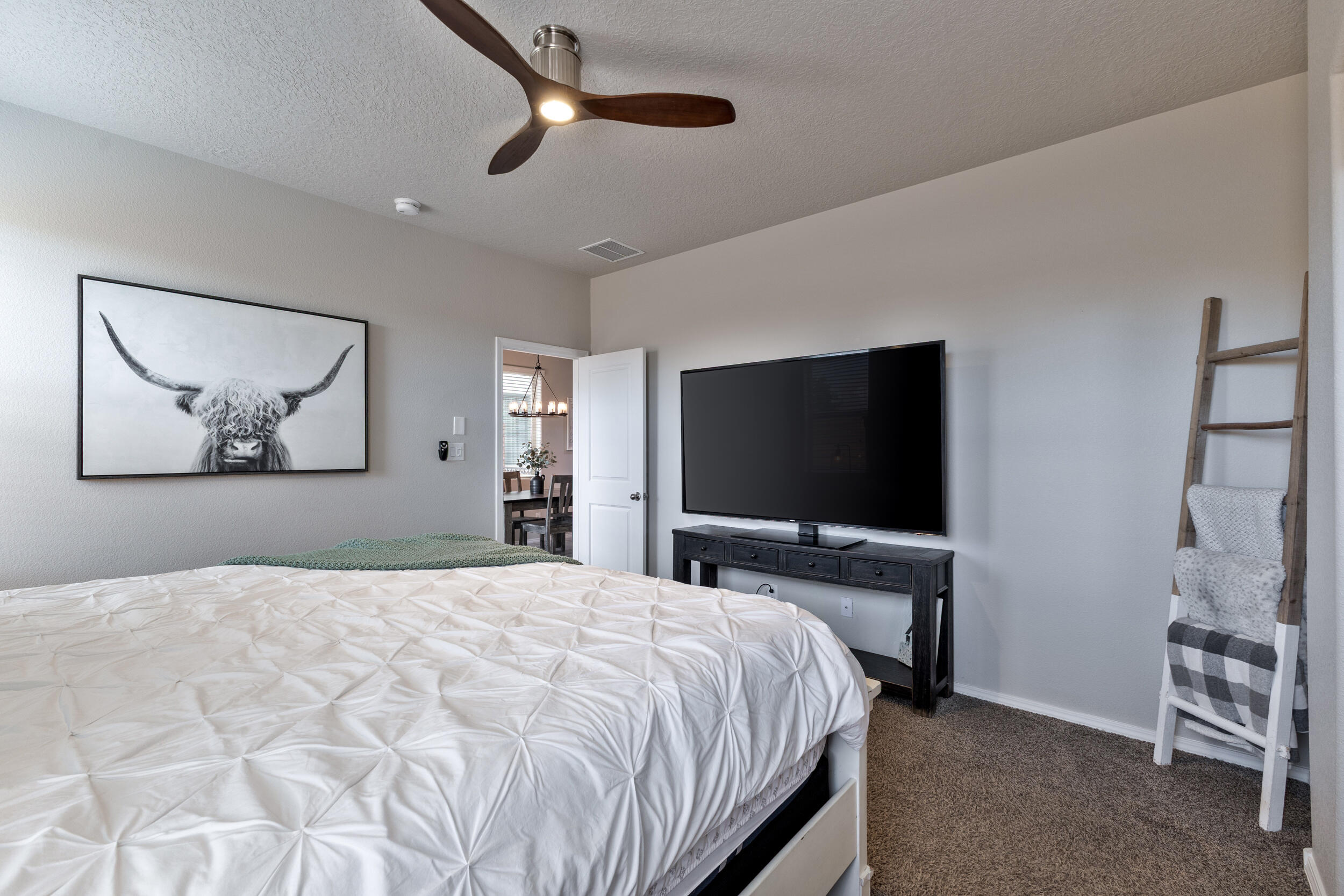 Photo 19 — 5931 Ermemin Avenue NW
