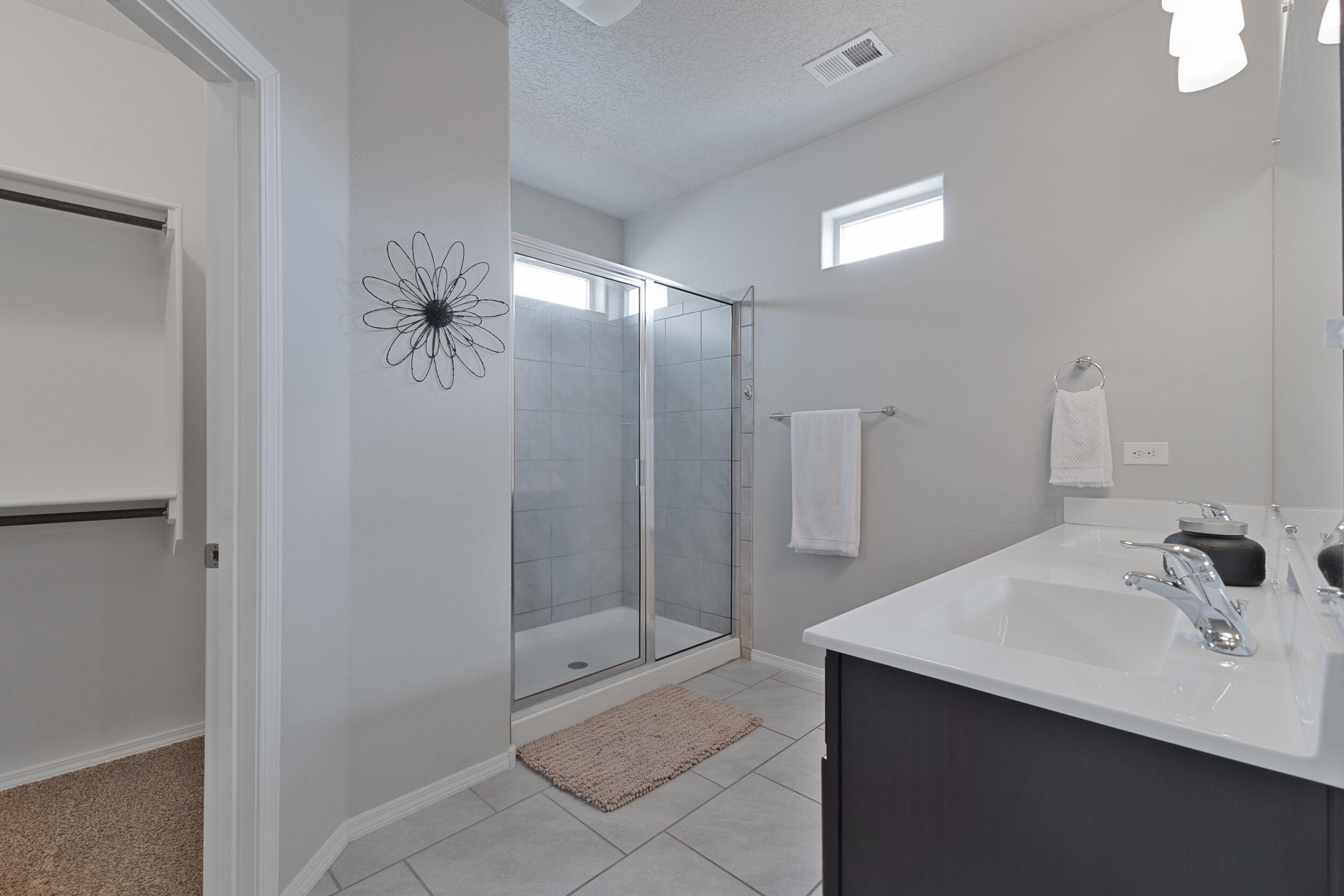 Photo 18 — 5931 Ermemin Avenue NW